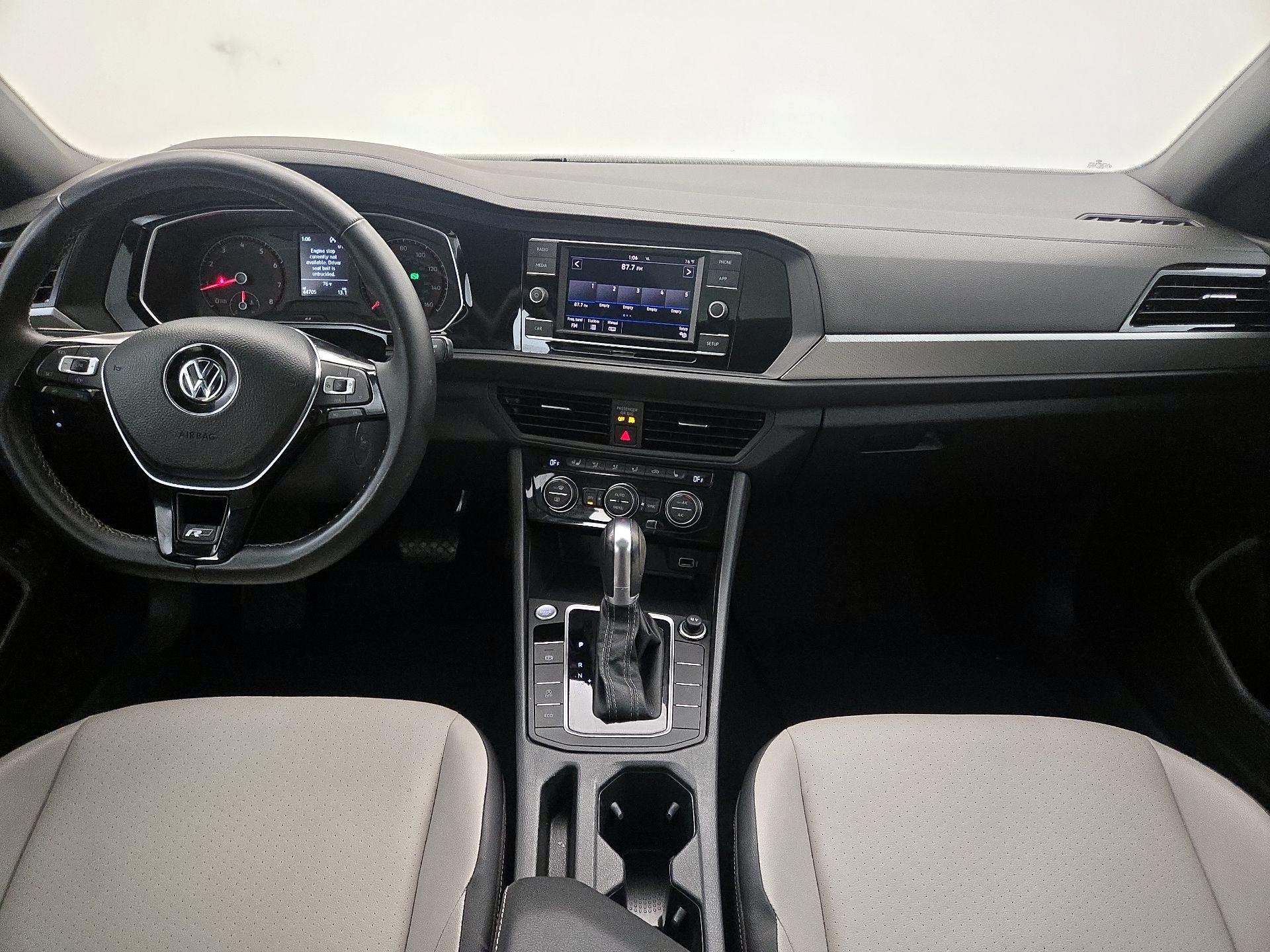 Thumbnail: 2019 Volkswagen Jetta - 9