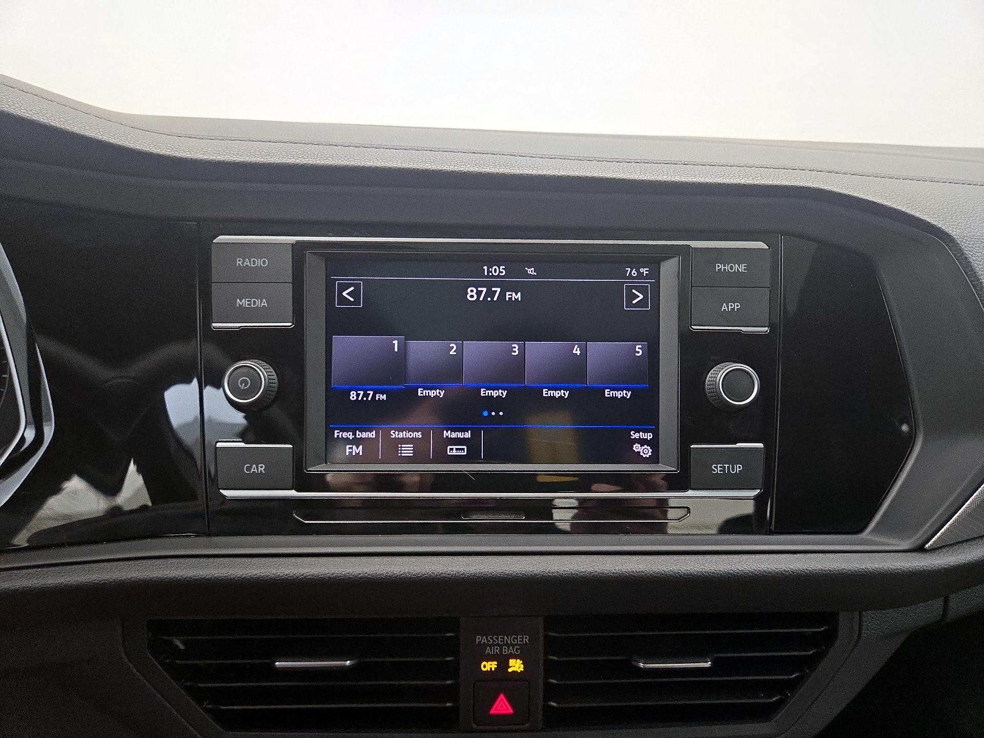 Thumbnail: 2019 Volkswagen Jetta - 15