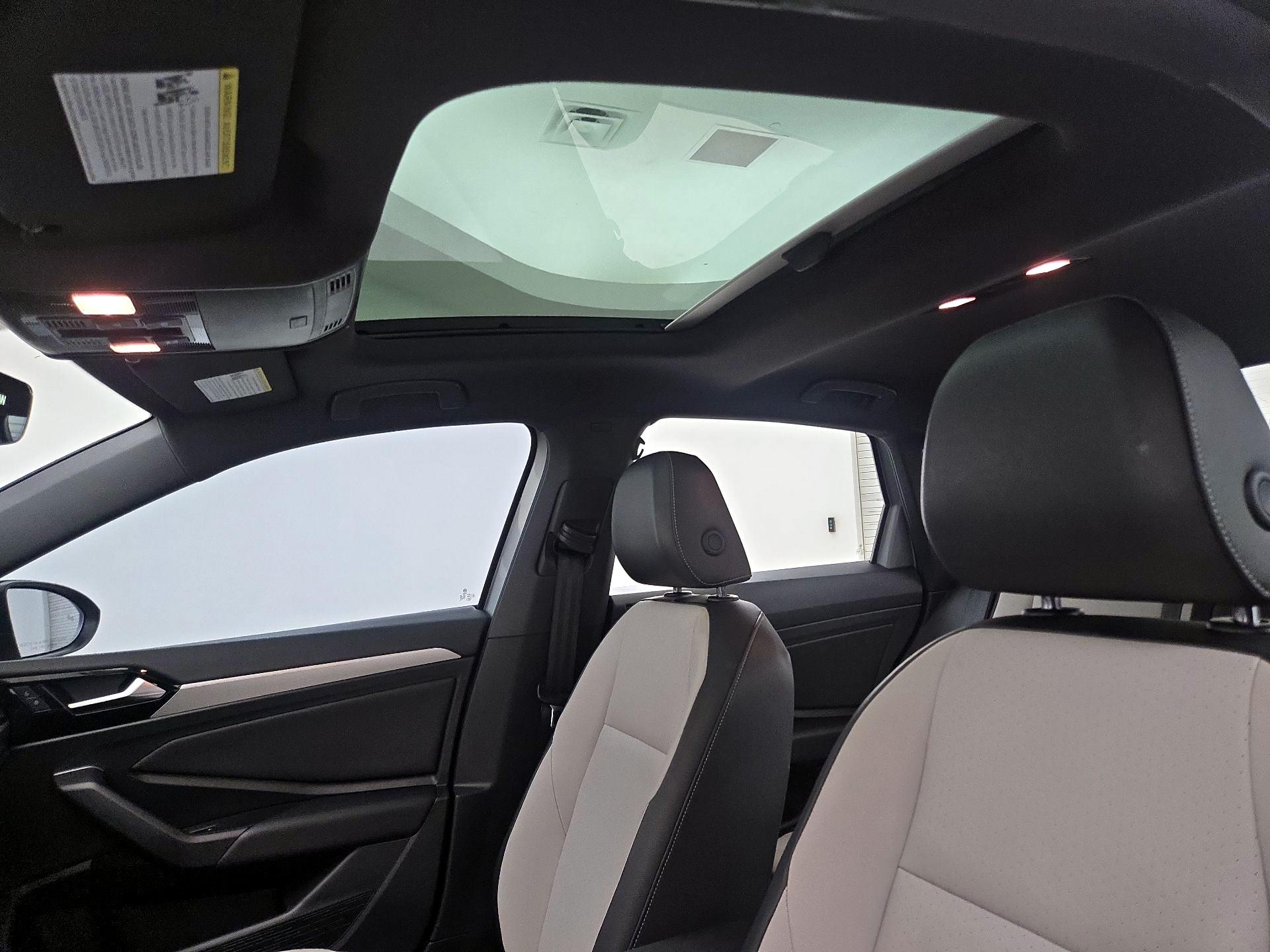 Thumbnail: 2019 Volkswagen Jetta - 19