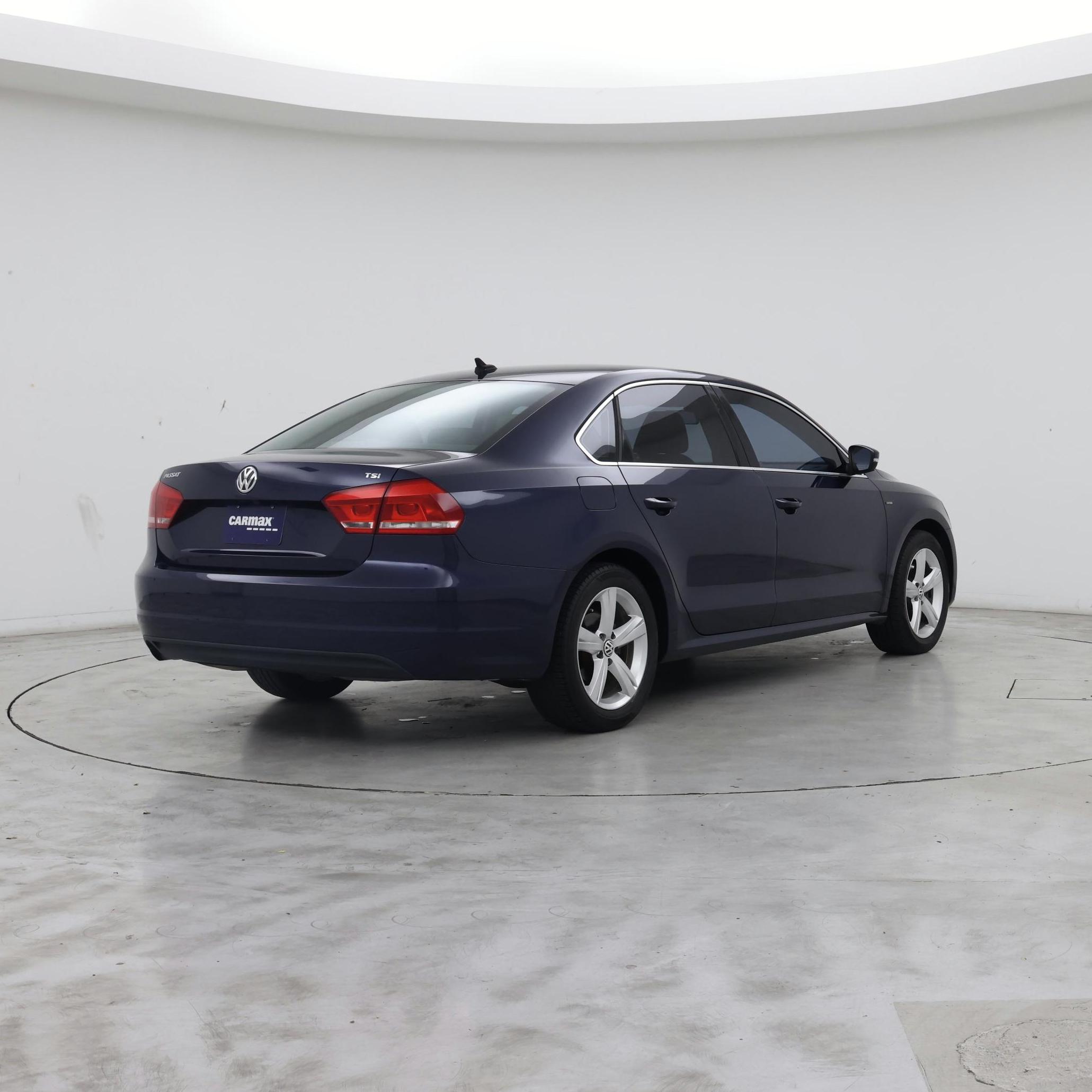Thumbnail: 2015 Volkswagen Passat - 8