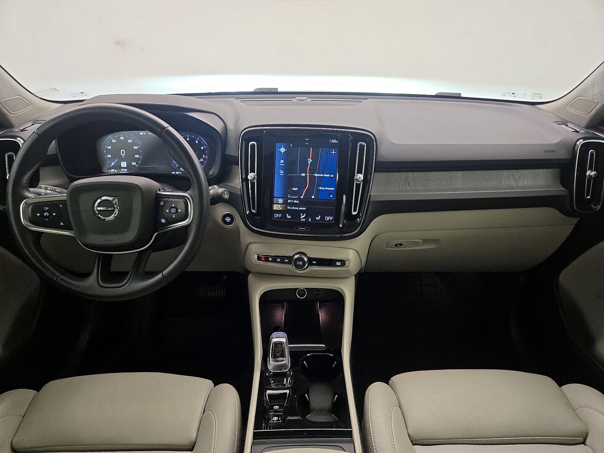 Thumbnail: 2020 Volvo XC40 - 9