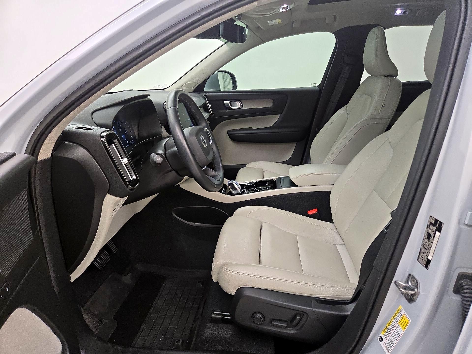 Thumbnail: 2020 Volvo XC40 - 11