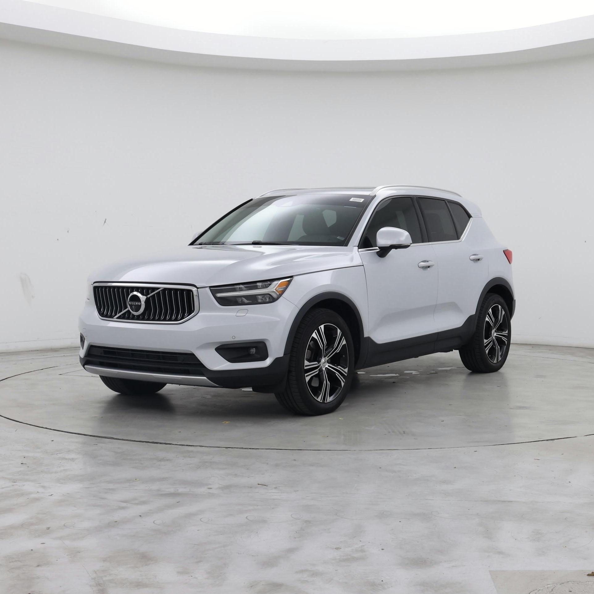 Thumbnail: 2020 Volvo XC40 - 4