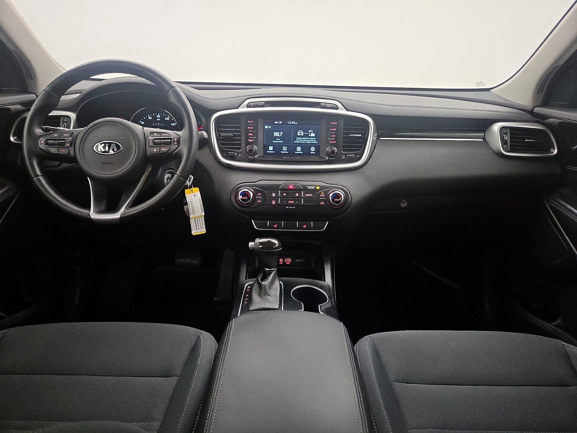 Thumbnail: 2018 Kia Sorento - 9