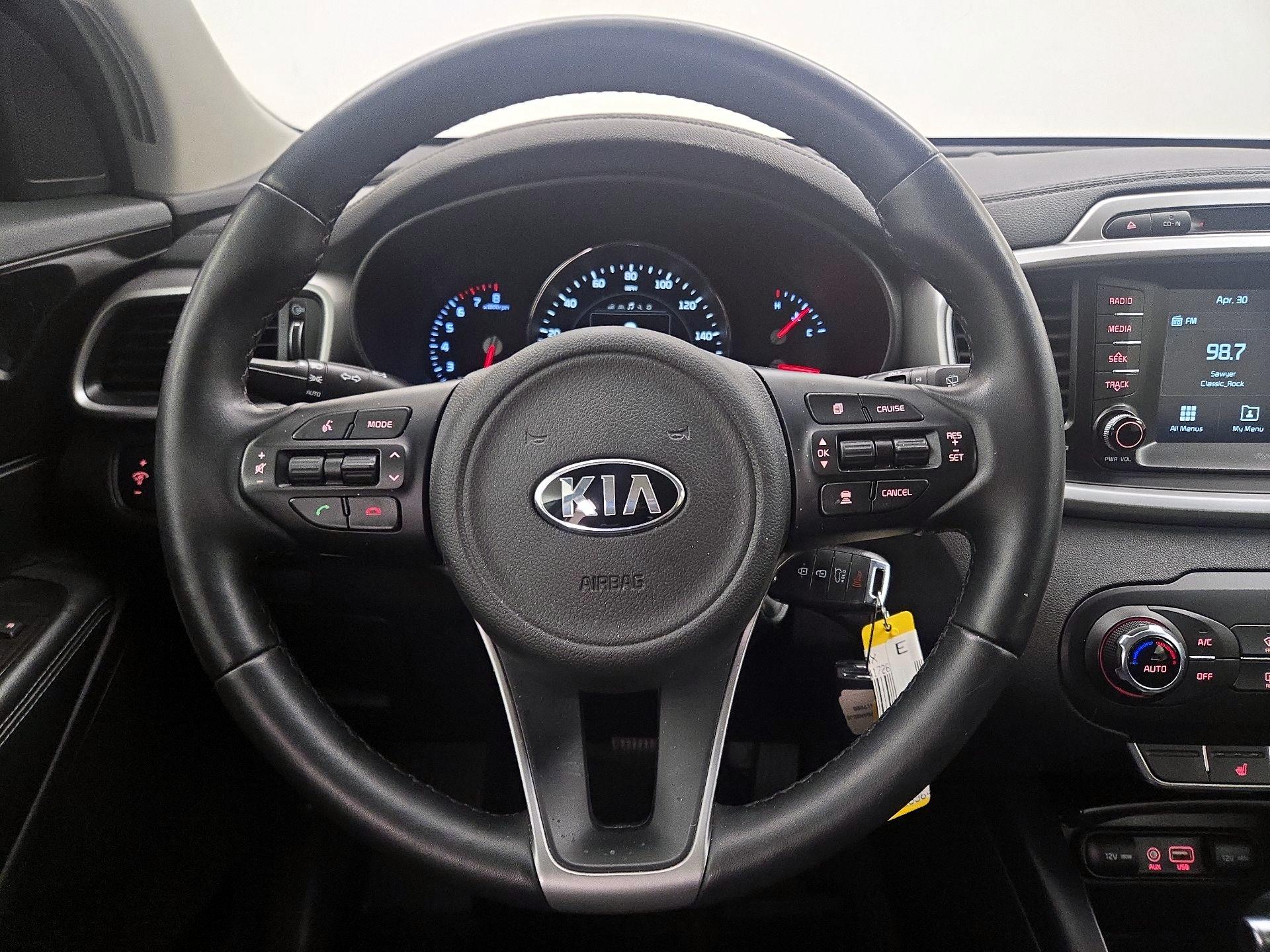 Thumbnail: 2018 Kia Sorento - 10