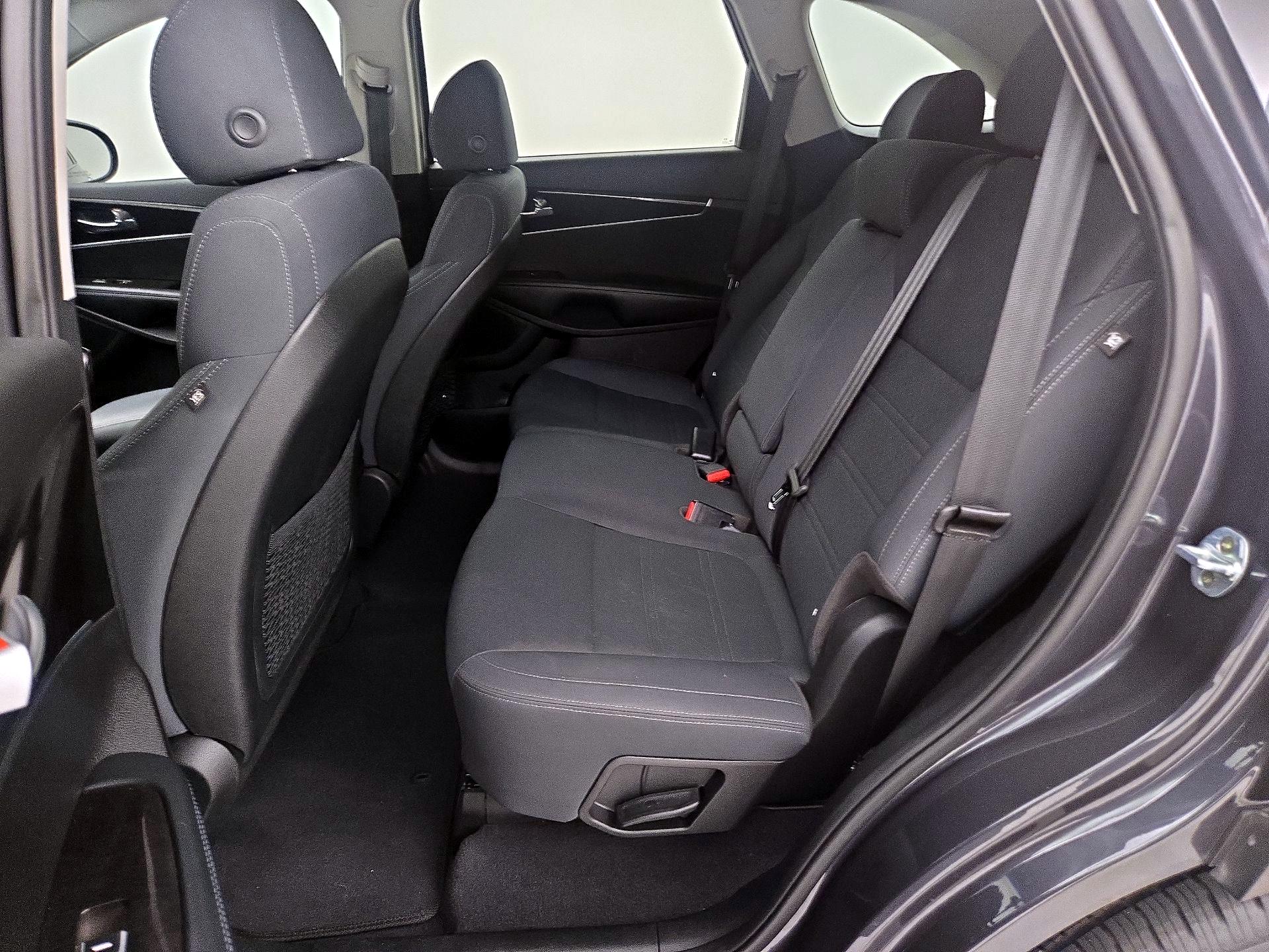 Thumbnail: 2018 Kia Sorento - 19