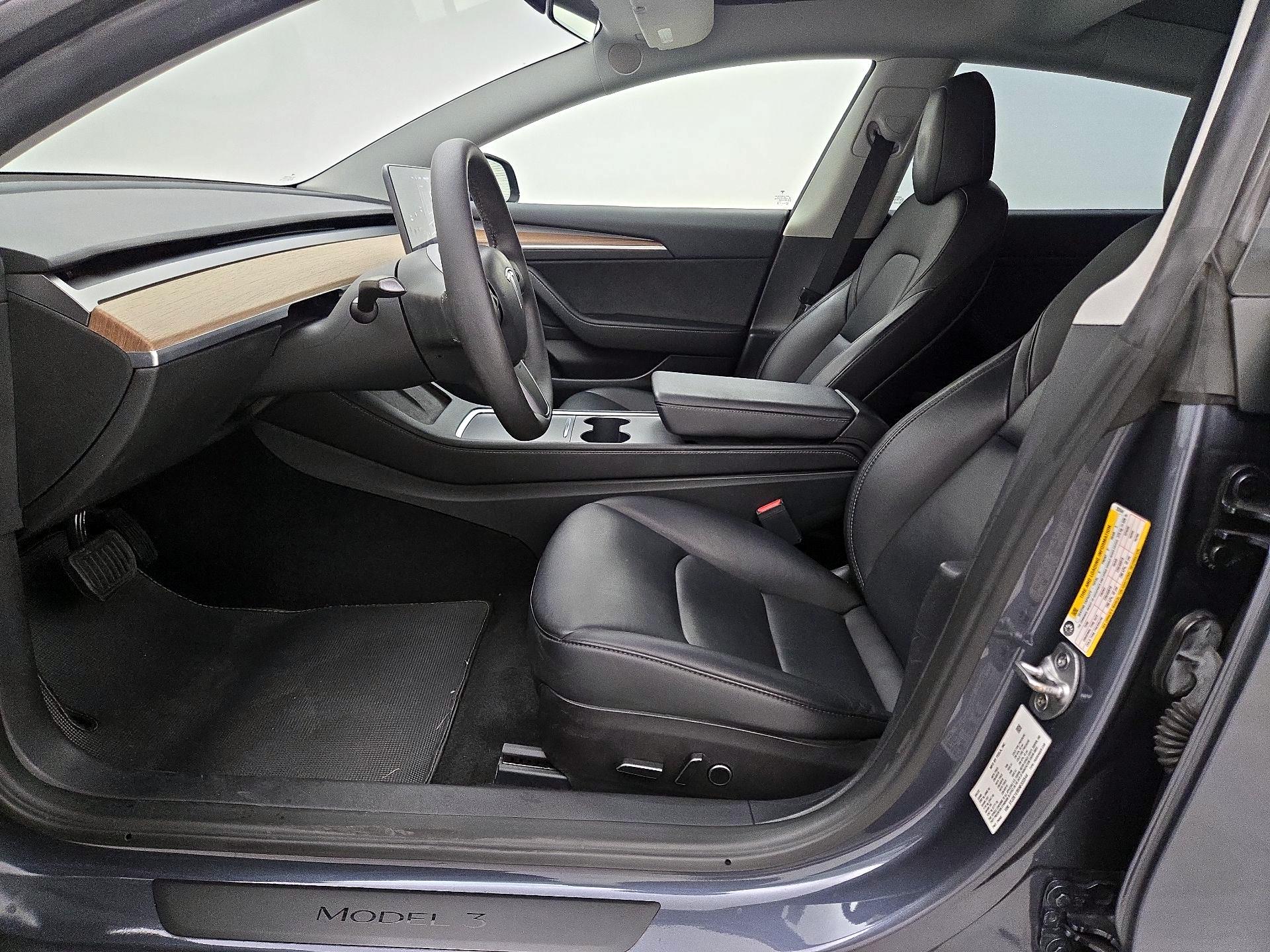 Thumbnail: 2022 Tesla Model 3 - 11