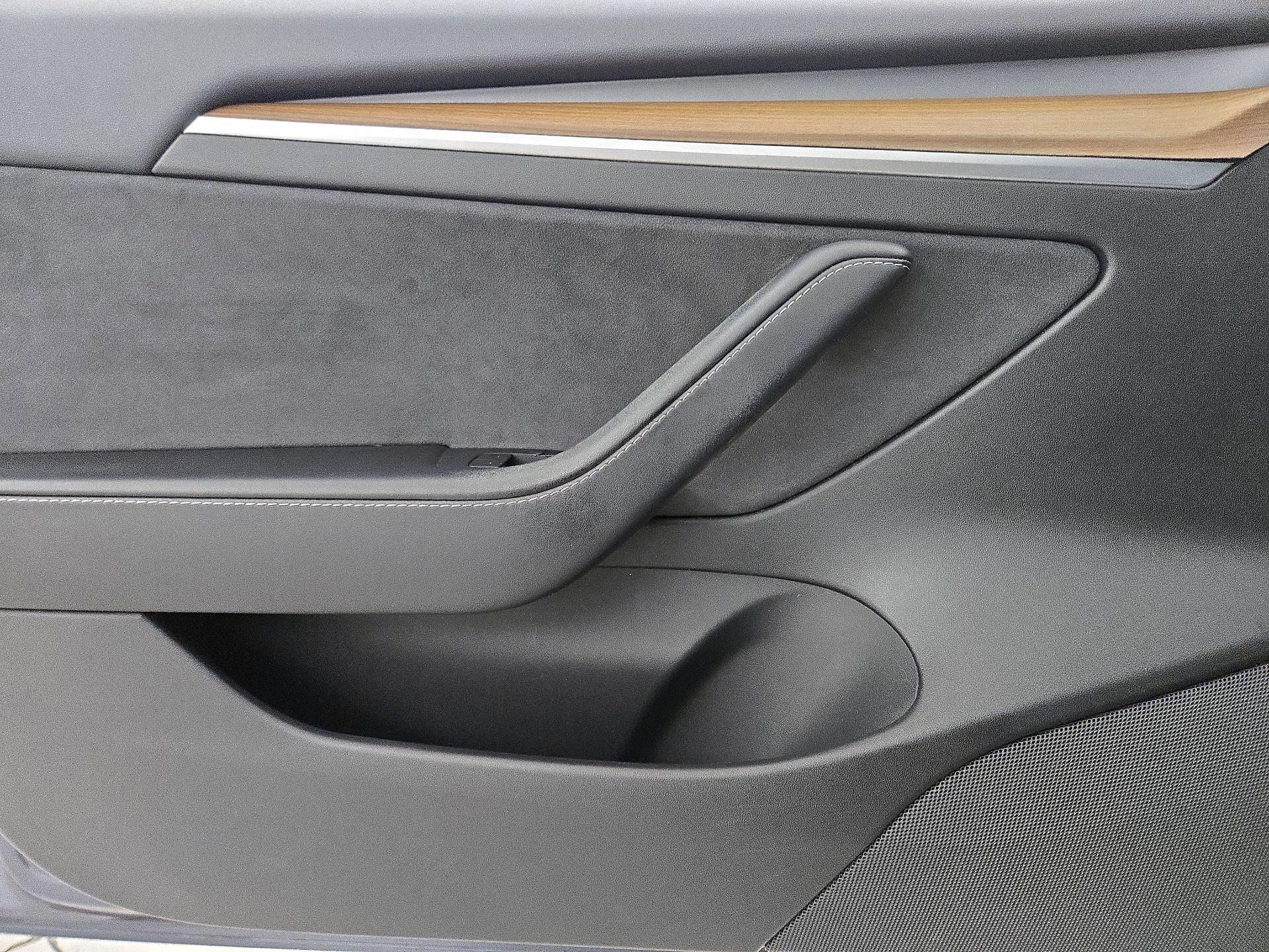 Thumbnail: 2022 Tesla Model 3 - 12