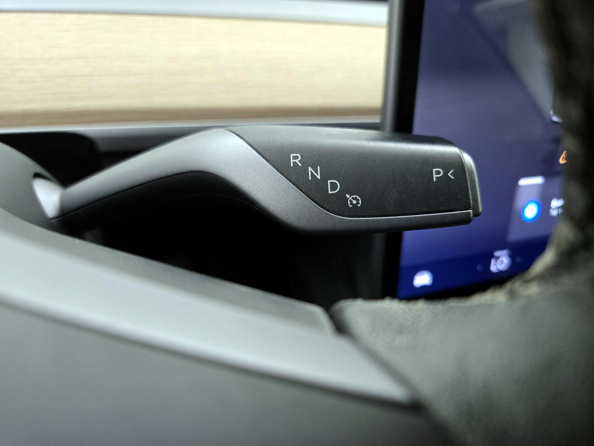 Thumbnail: 2022 Tesla Model 3 - 17