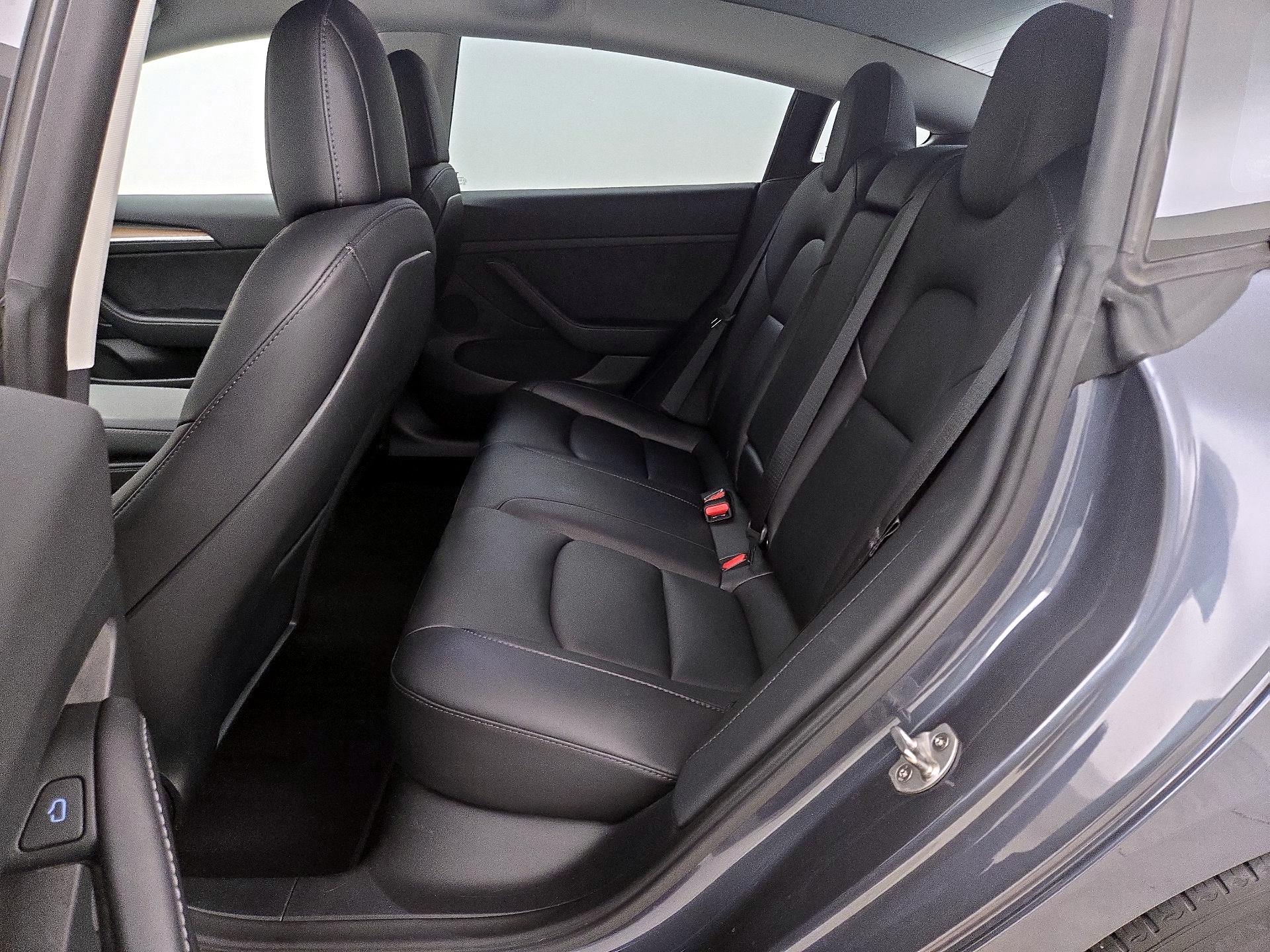 Thumbnail: 2022 Tesla Model 3 - 20