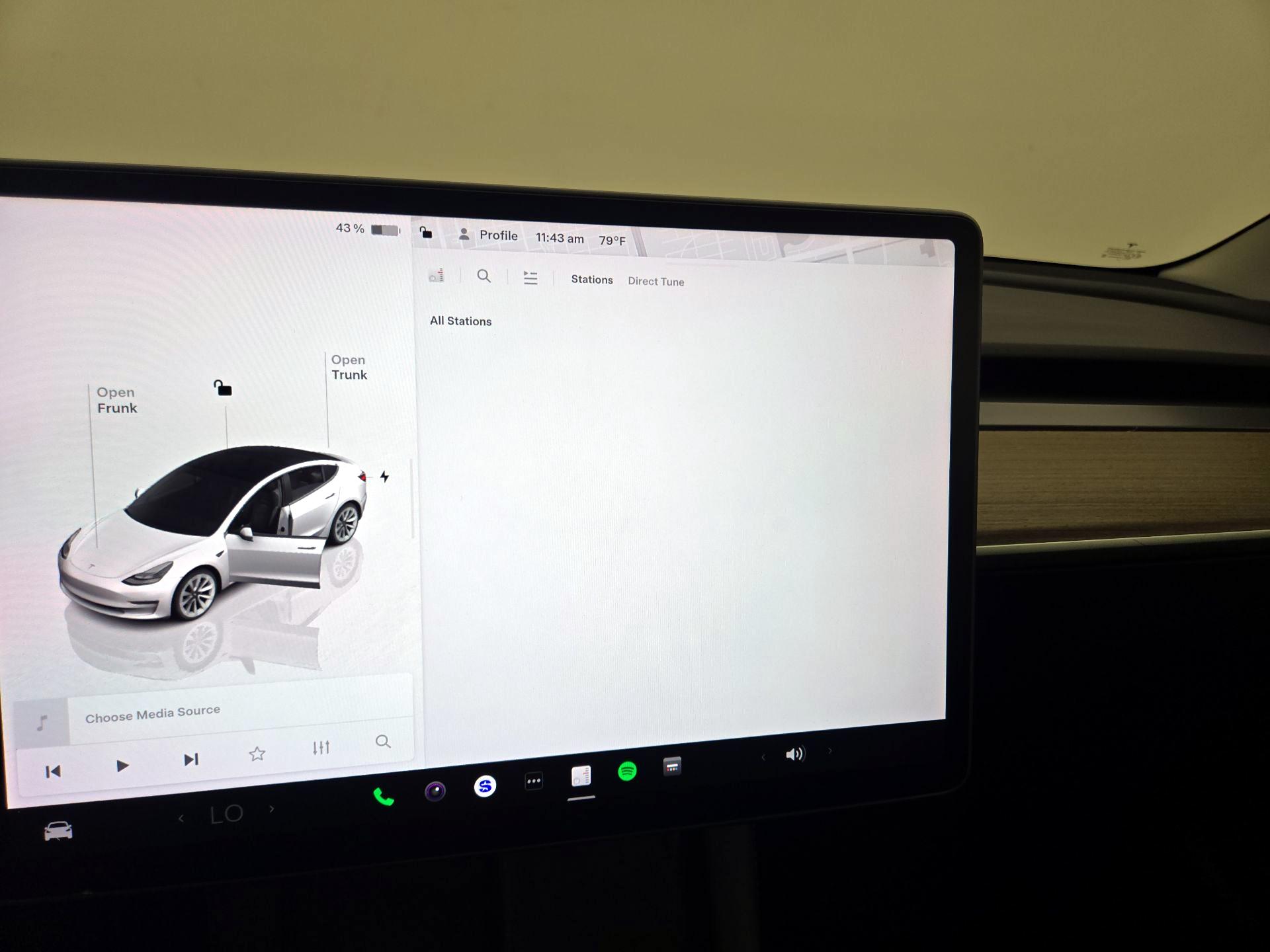 Thumbnail: 2022 Tesla Model 3 - 15