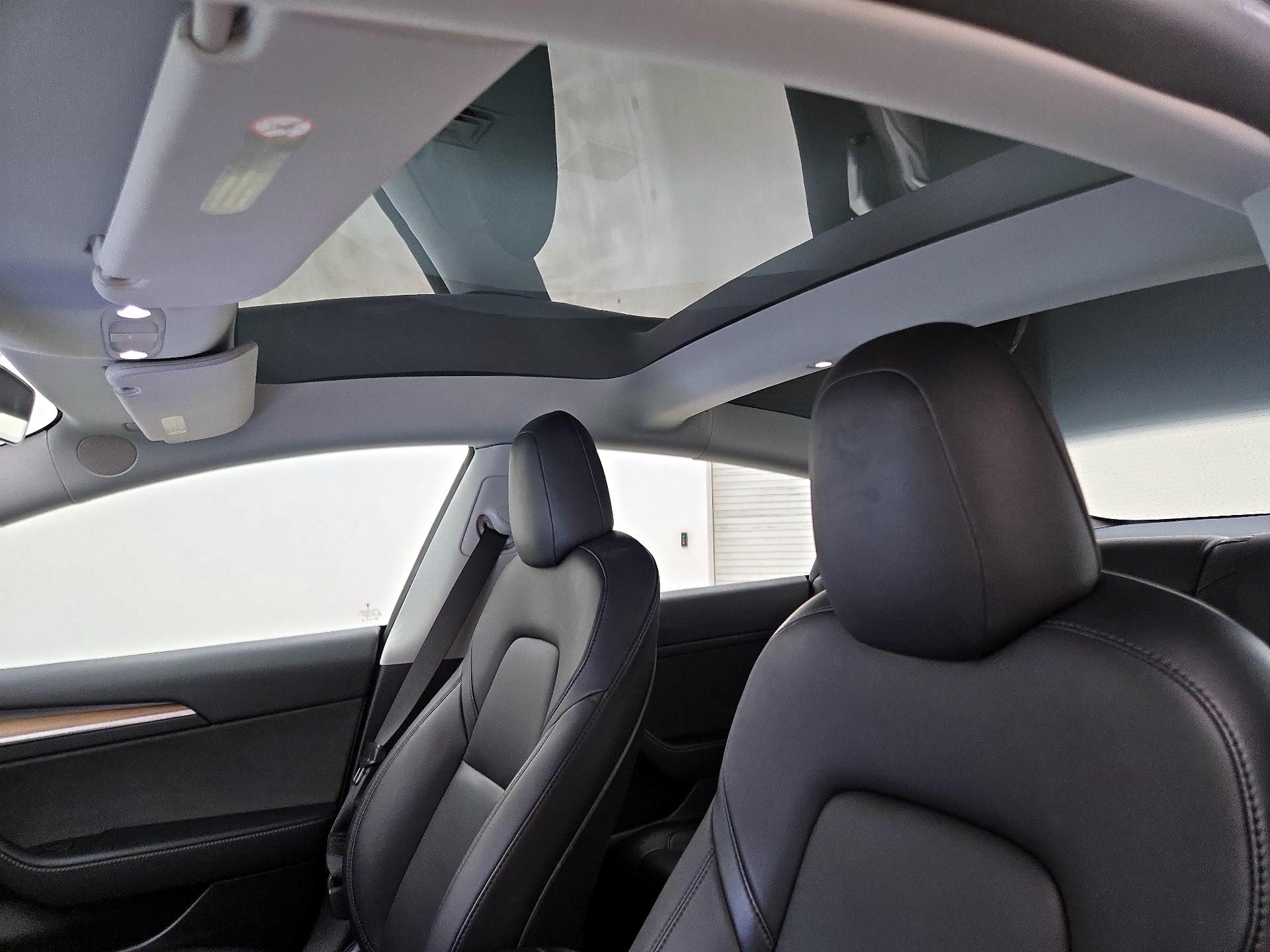 Thumbnail: 2022 Tesla Model 3 - 19