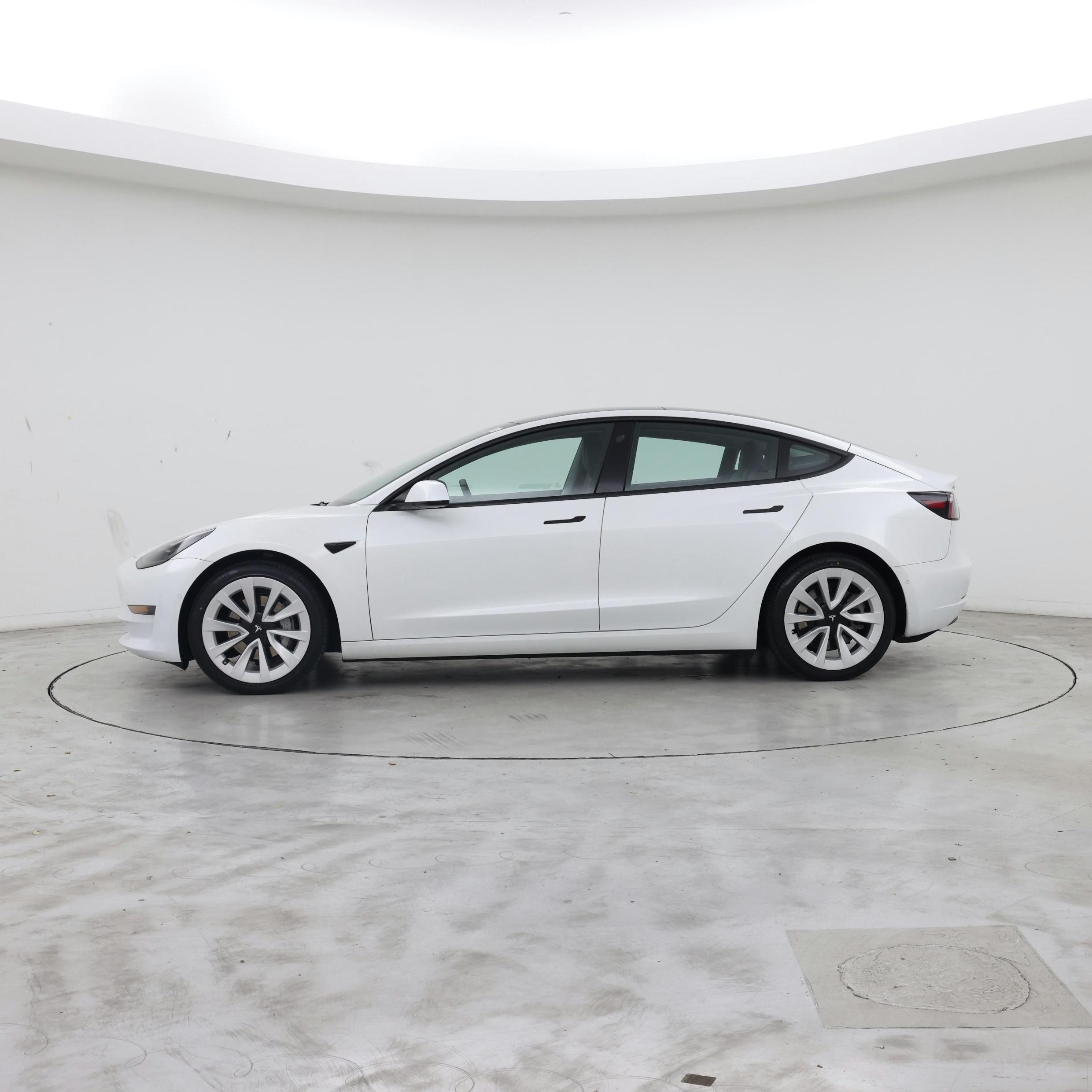 Thumbnail: 2022 Tesla Model 3 - 3