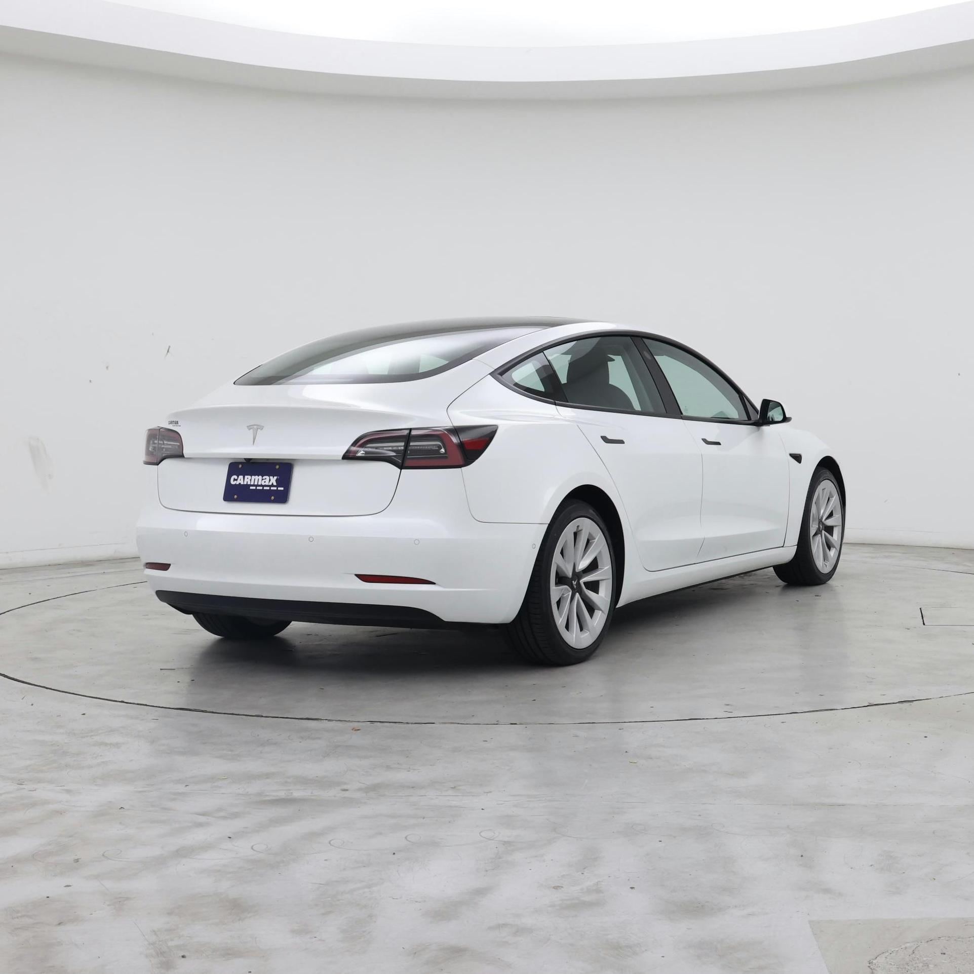 Thumbnail: 2022 Tesla Model 3 - 8