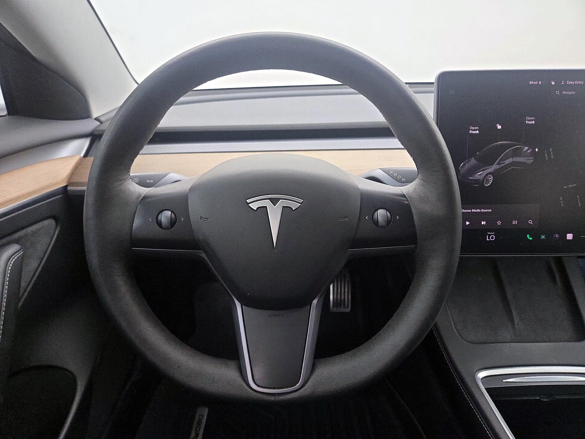 Thumbnail: 2021 Tesla Model 3 - 10