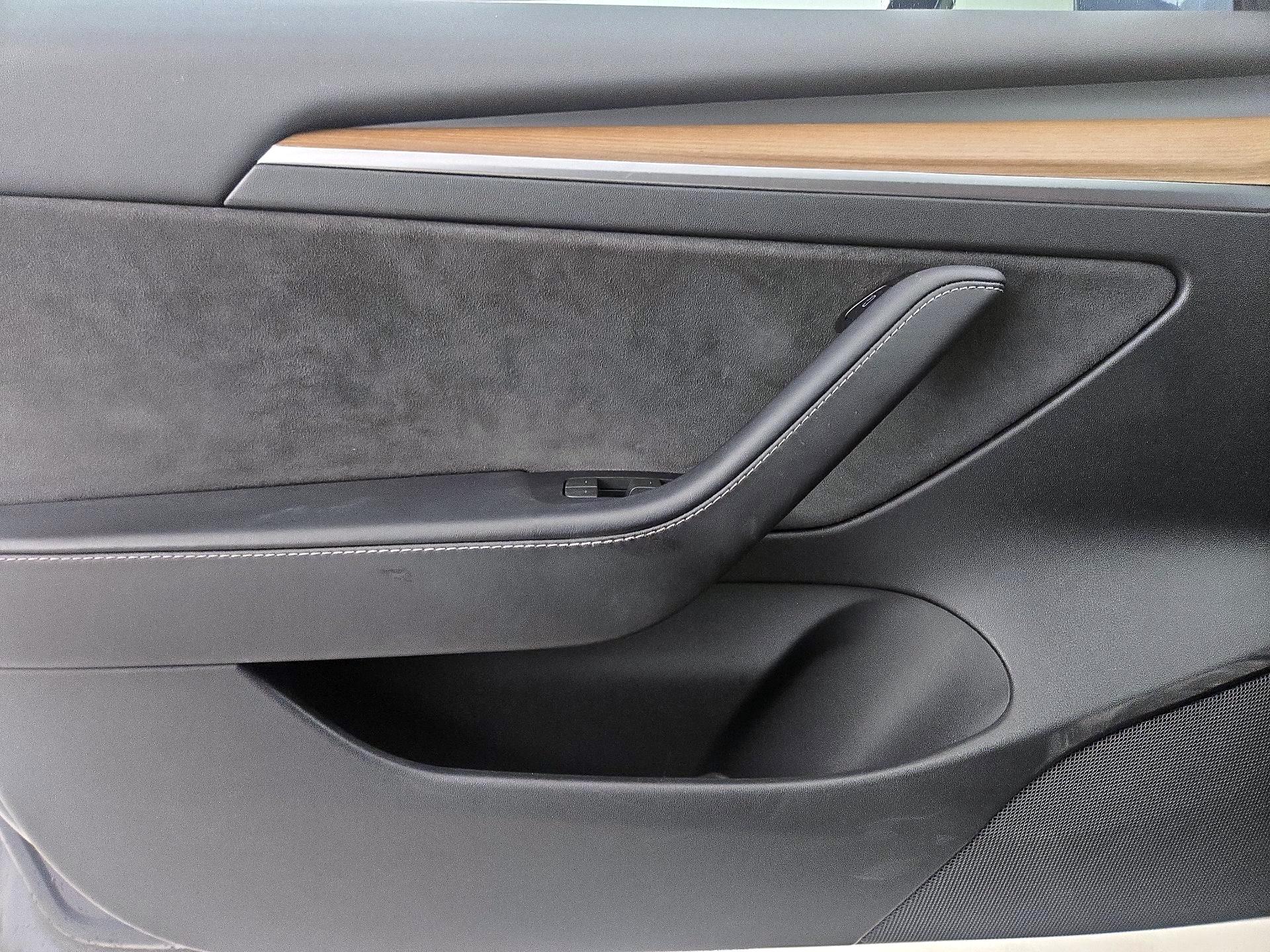 Thumbnail: 2021 Tesla Model 3 - 12