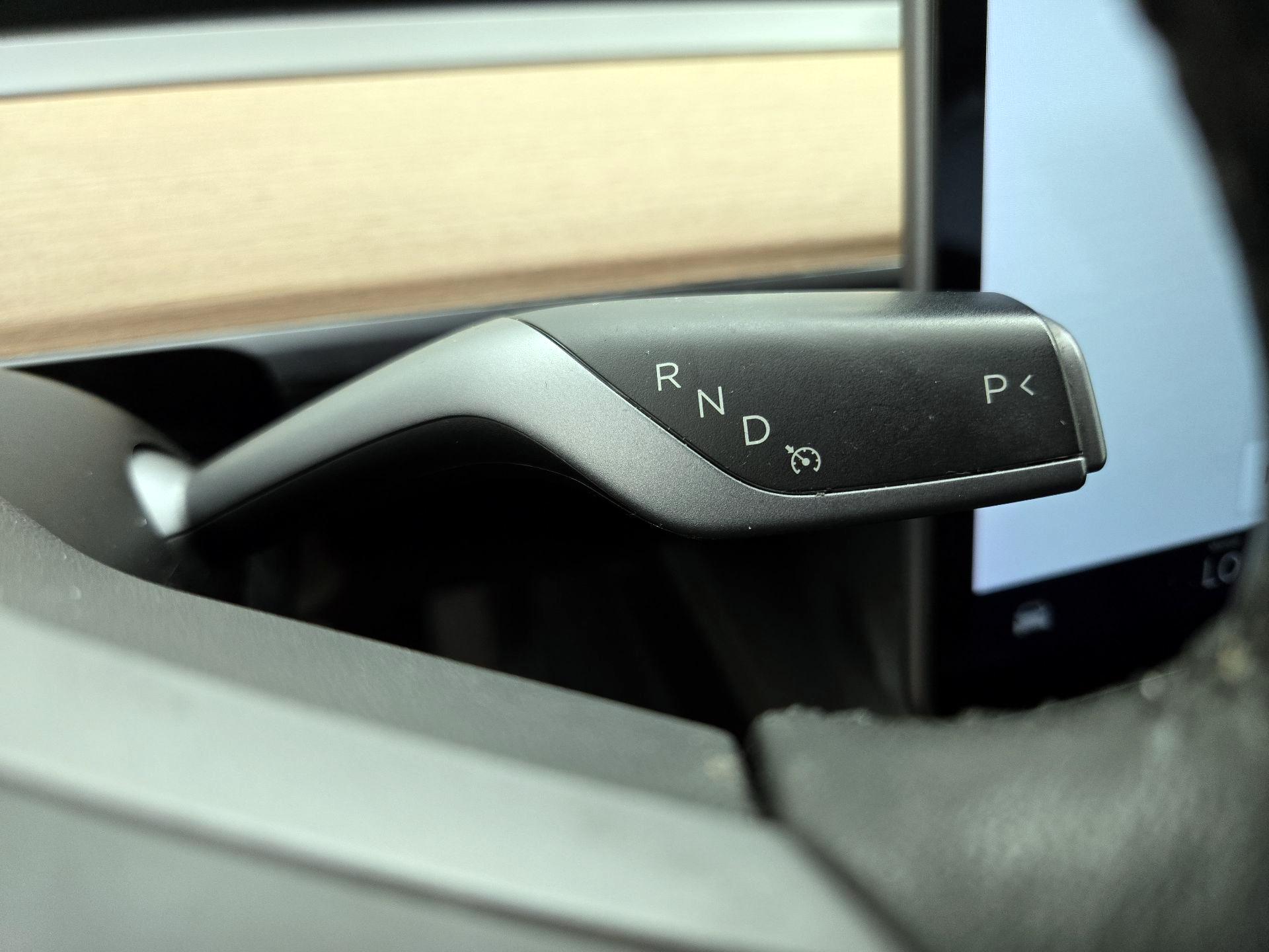 Thumbnail: 2022 Tesla Model 3 - 17