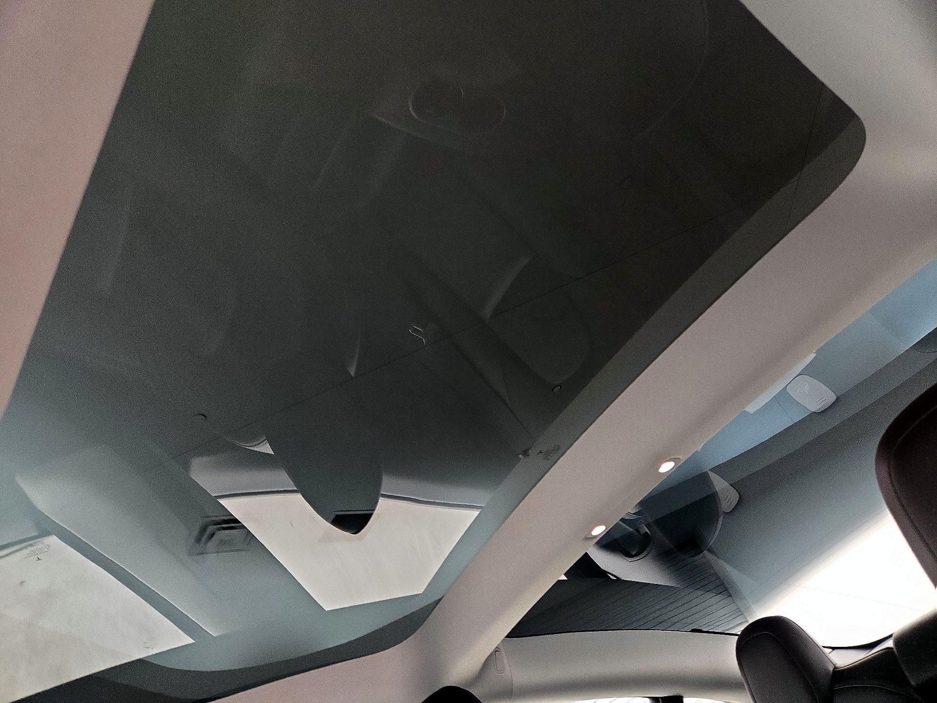 Thumbnail: 2022 Tesla Model 3 - 19