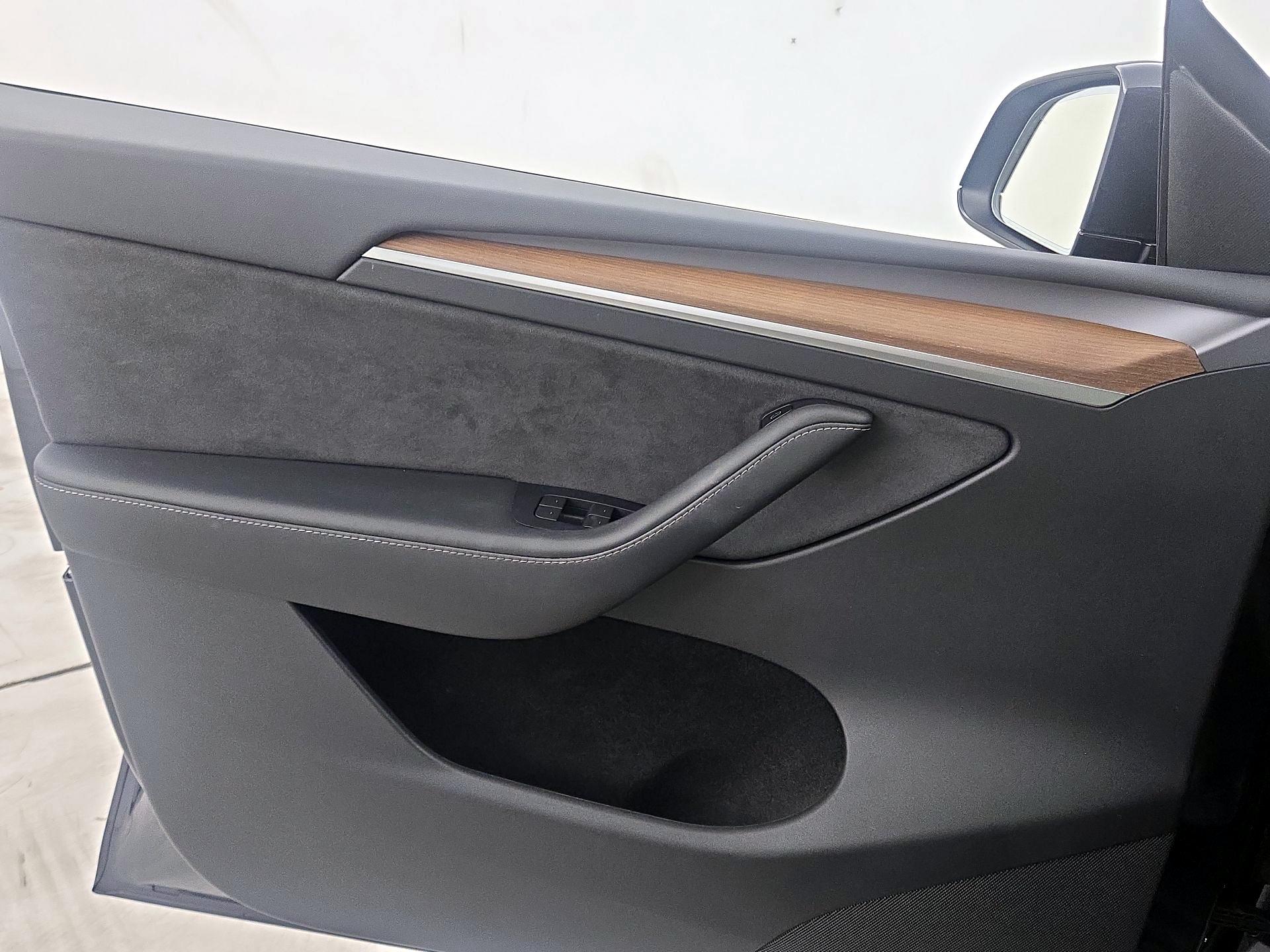 Thumbnail: 2024 Tesla Model Y - 12
