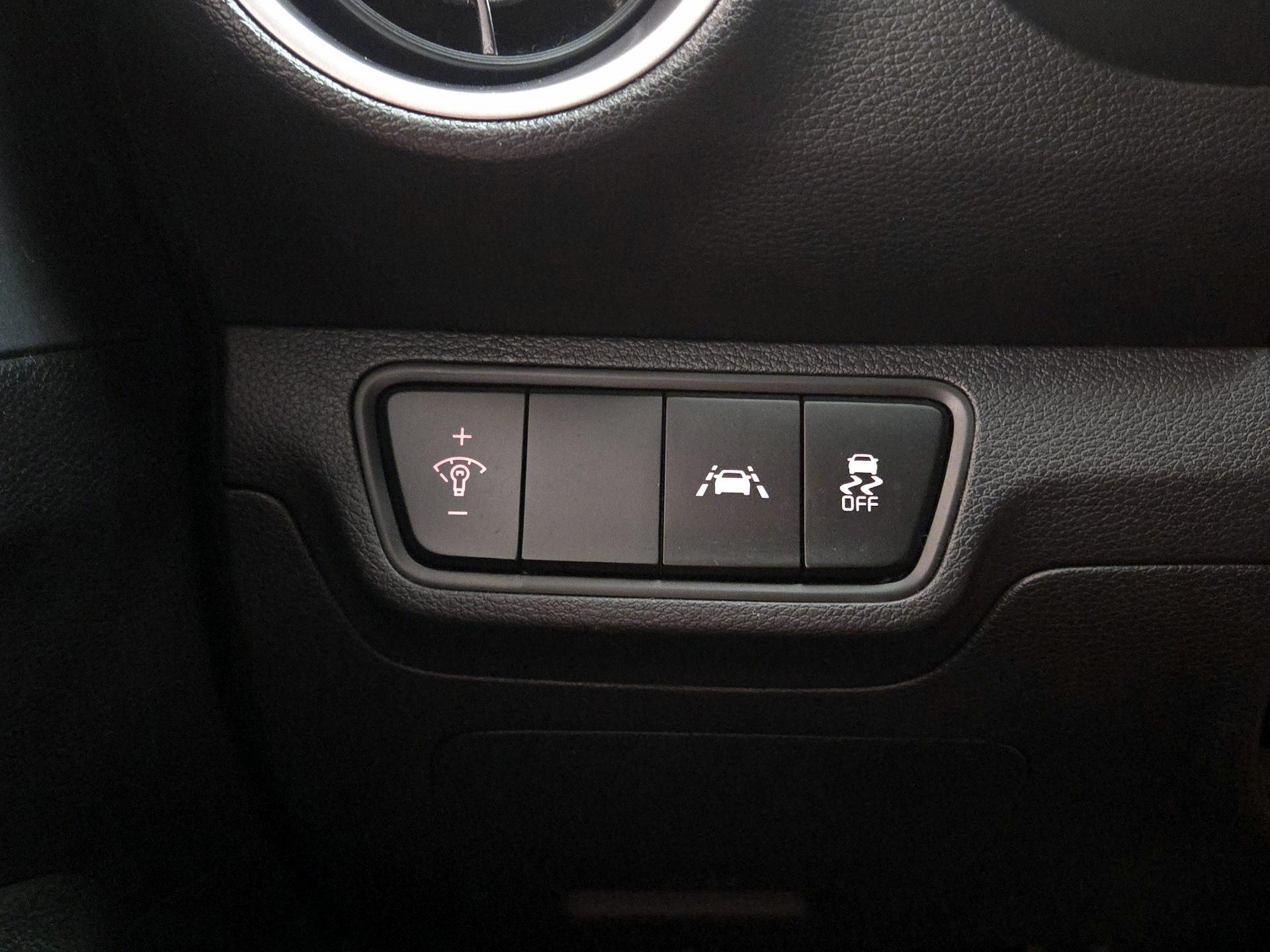 Thumbnail: 2021 Kia Forte - 13