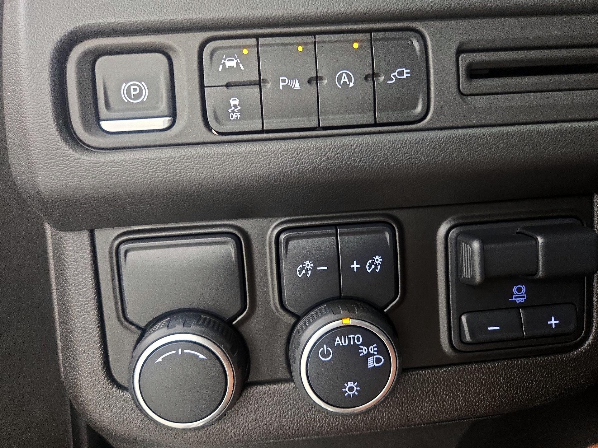 Thumbnail: 2021 Chevrolet Tahoe - 13