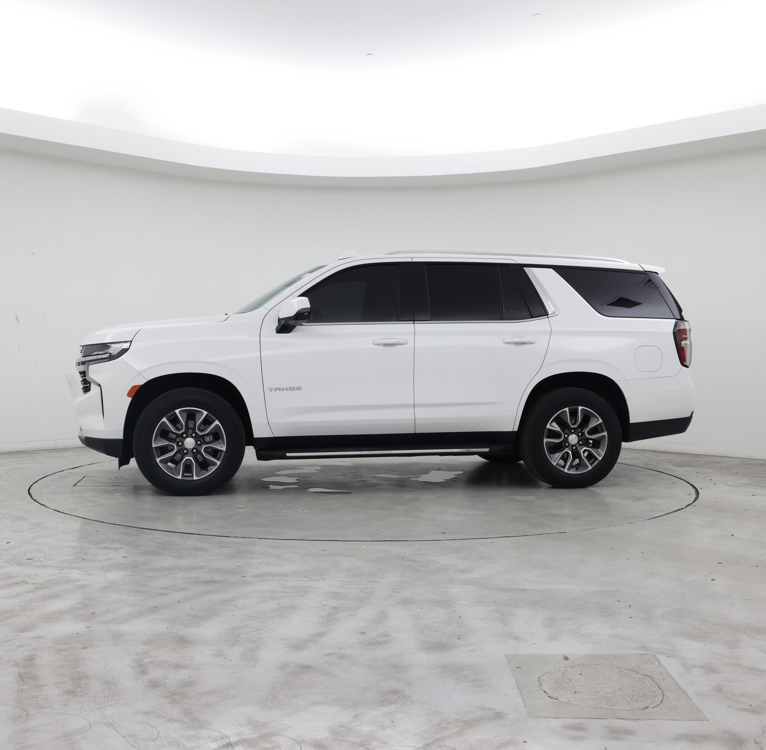 Thumbnail: 2021 Chevrolet Tahoe - 3