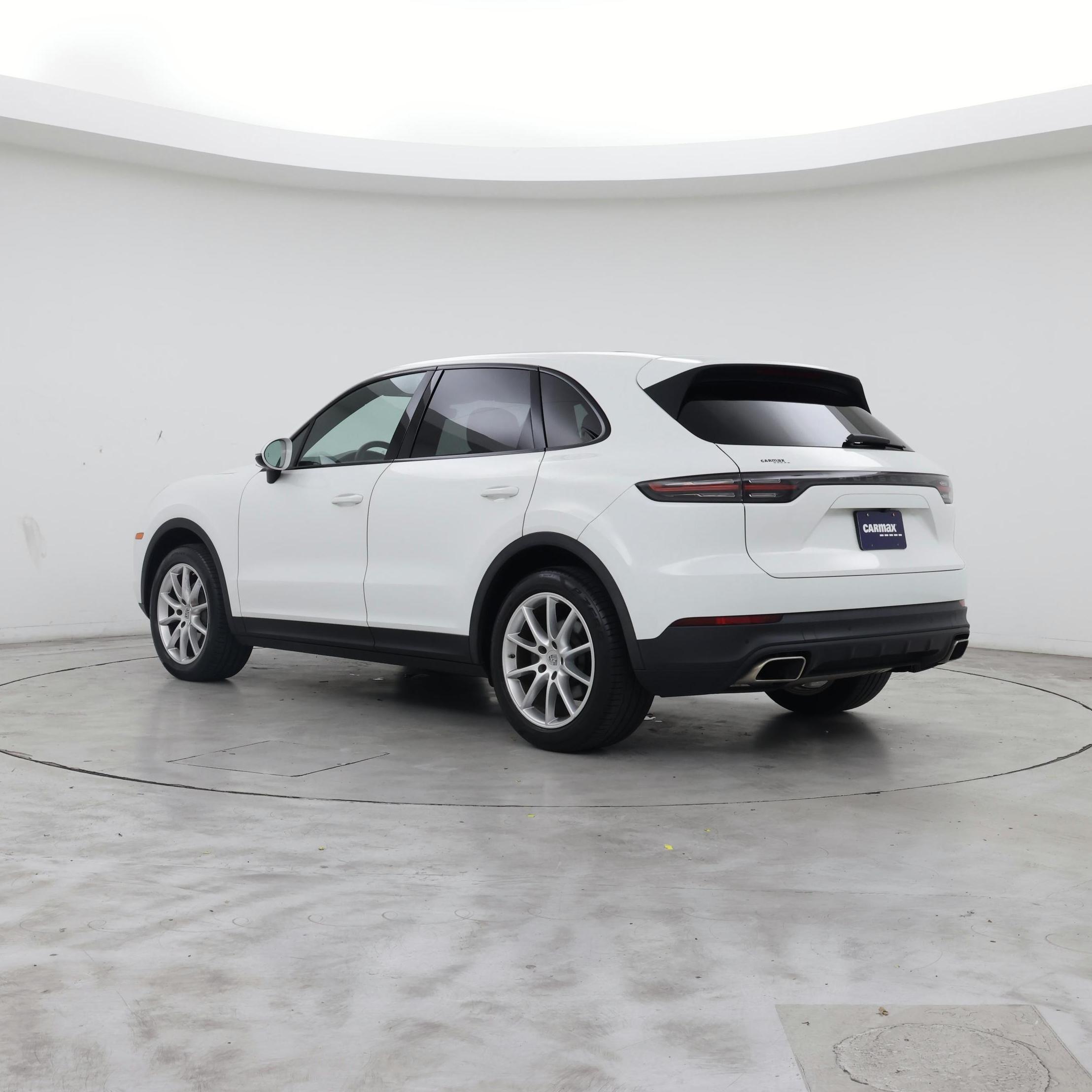Thumbnail: 2019 Porsche Cayenne - 2