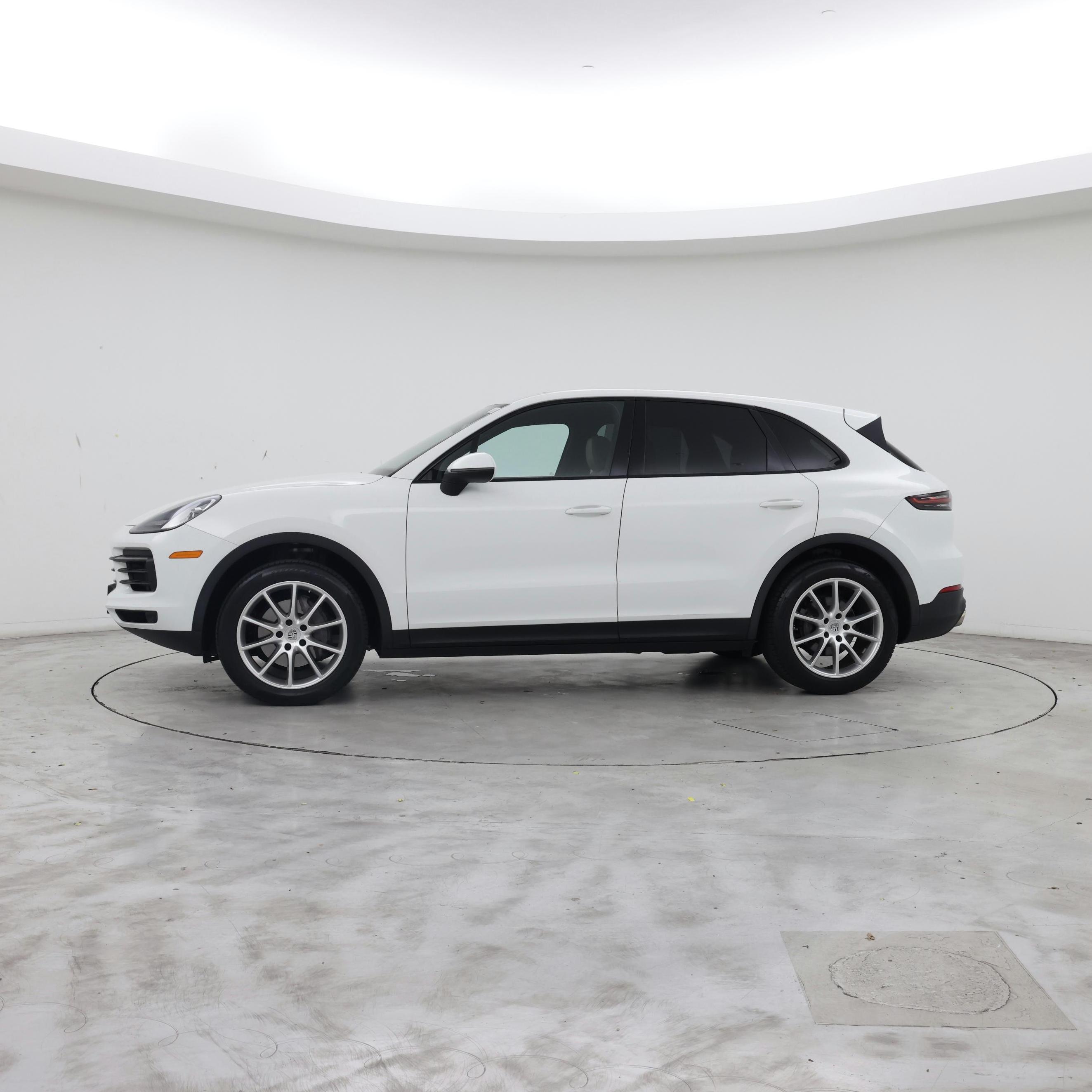 Thumbnail: 2019 Porsche Cayenne - 3