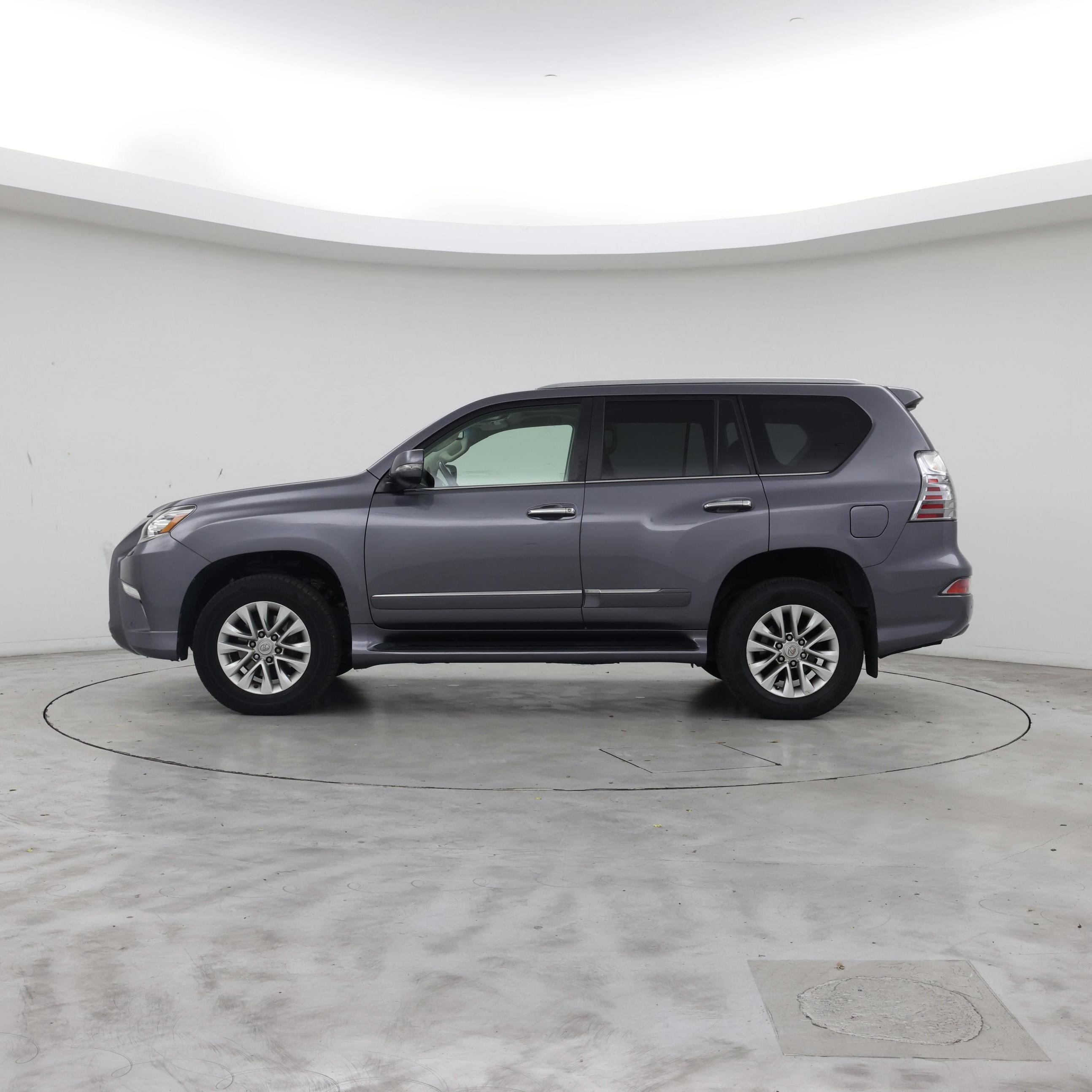 Thumbnail: 2017 Lexus GX - 3