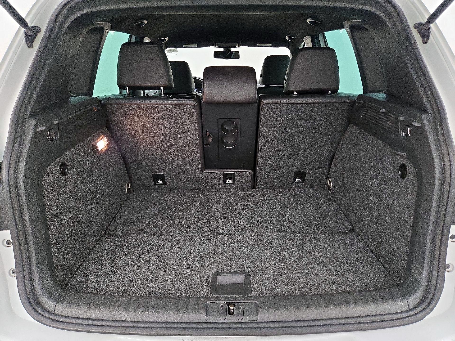 Thumbnail: 2016 Volkswagen Tiguan - 20