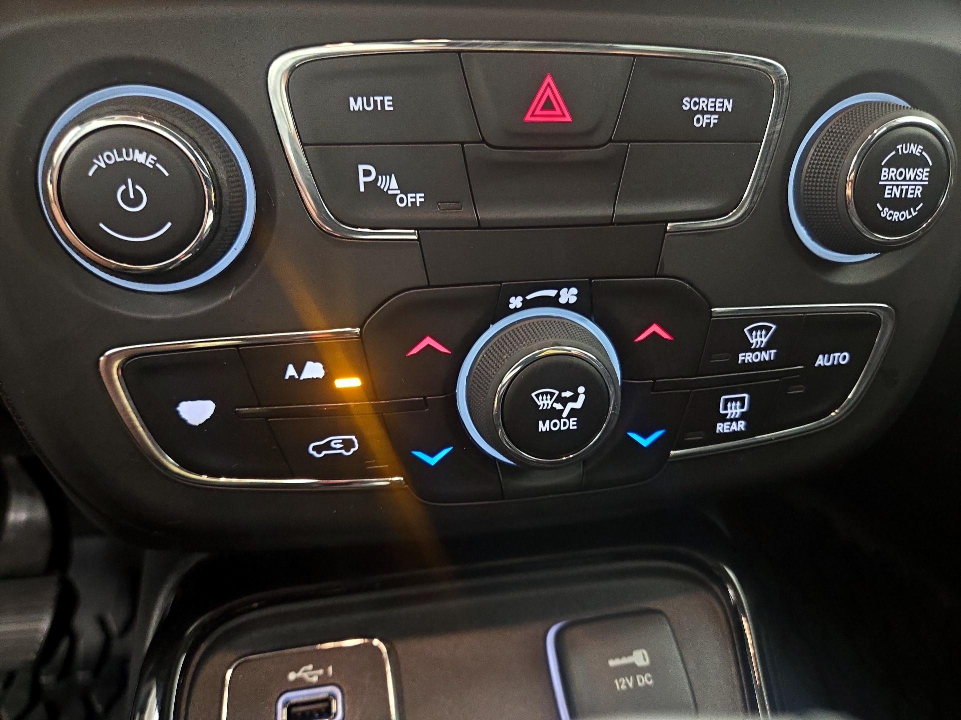 Thumbnail: 2020 Jeep Compass - 16