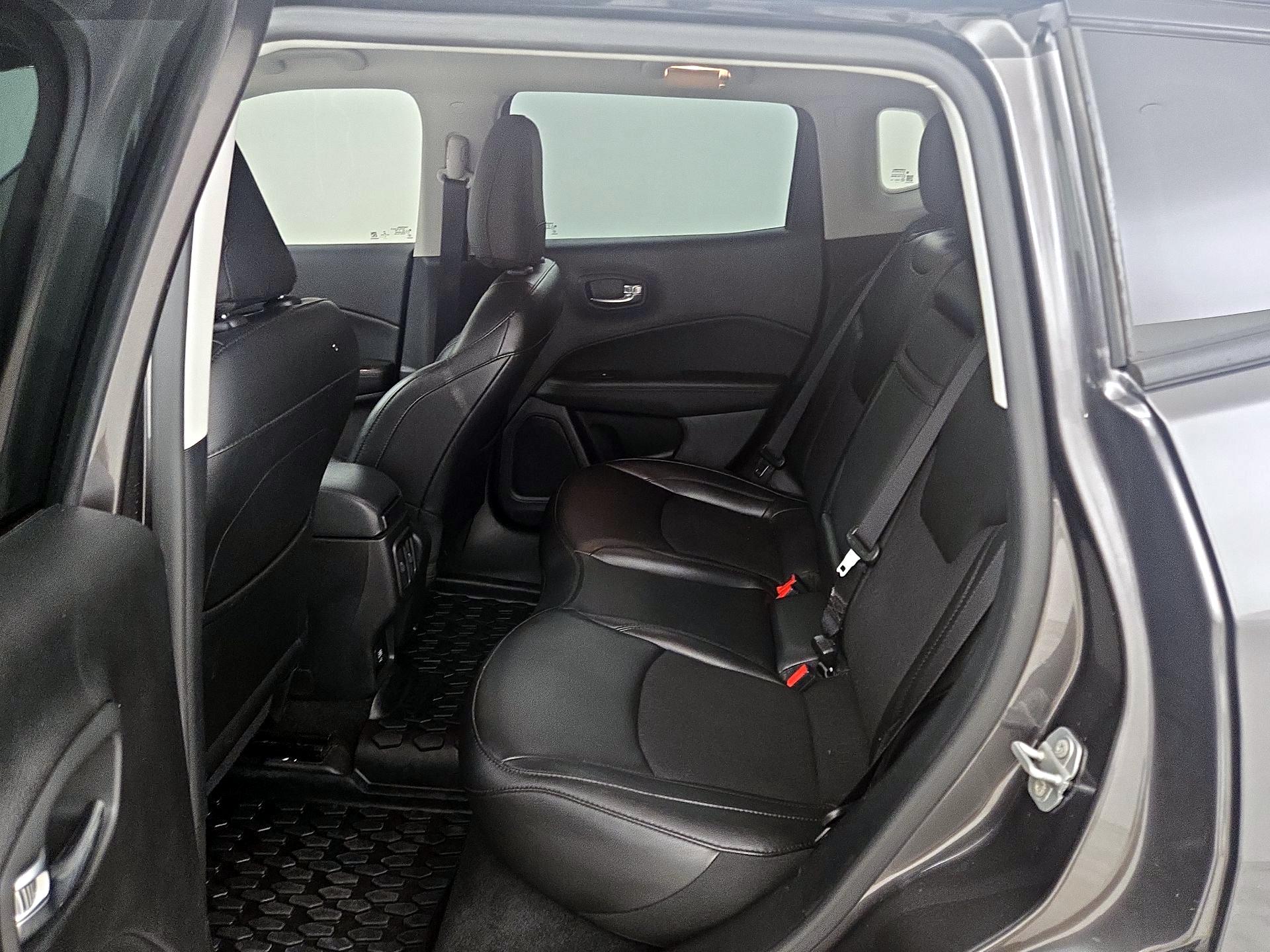 Thumbnail: 2020 Jeep Compass - 19