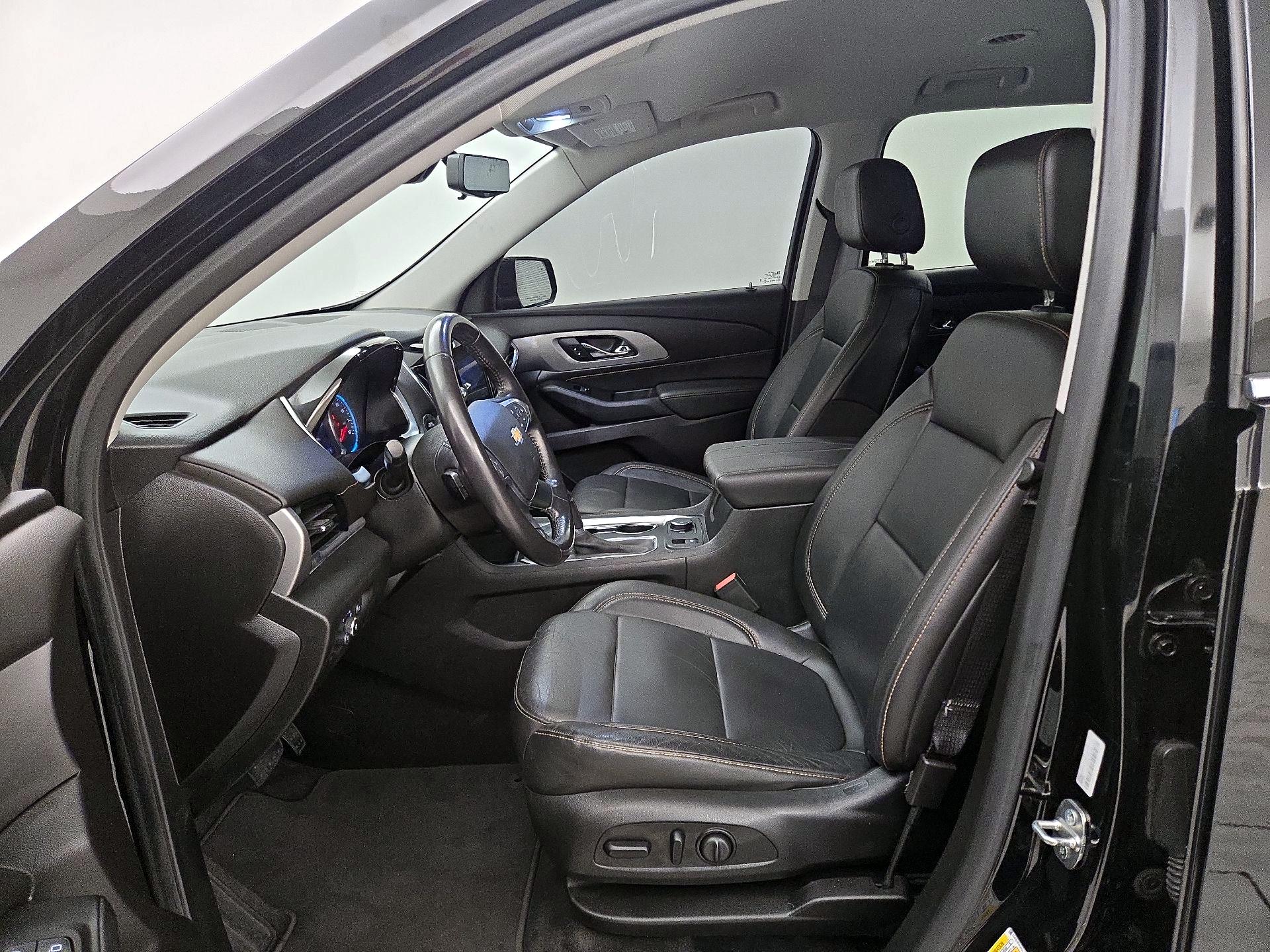 Thumbnail: 2020 Chevrolet Traverse - 11