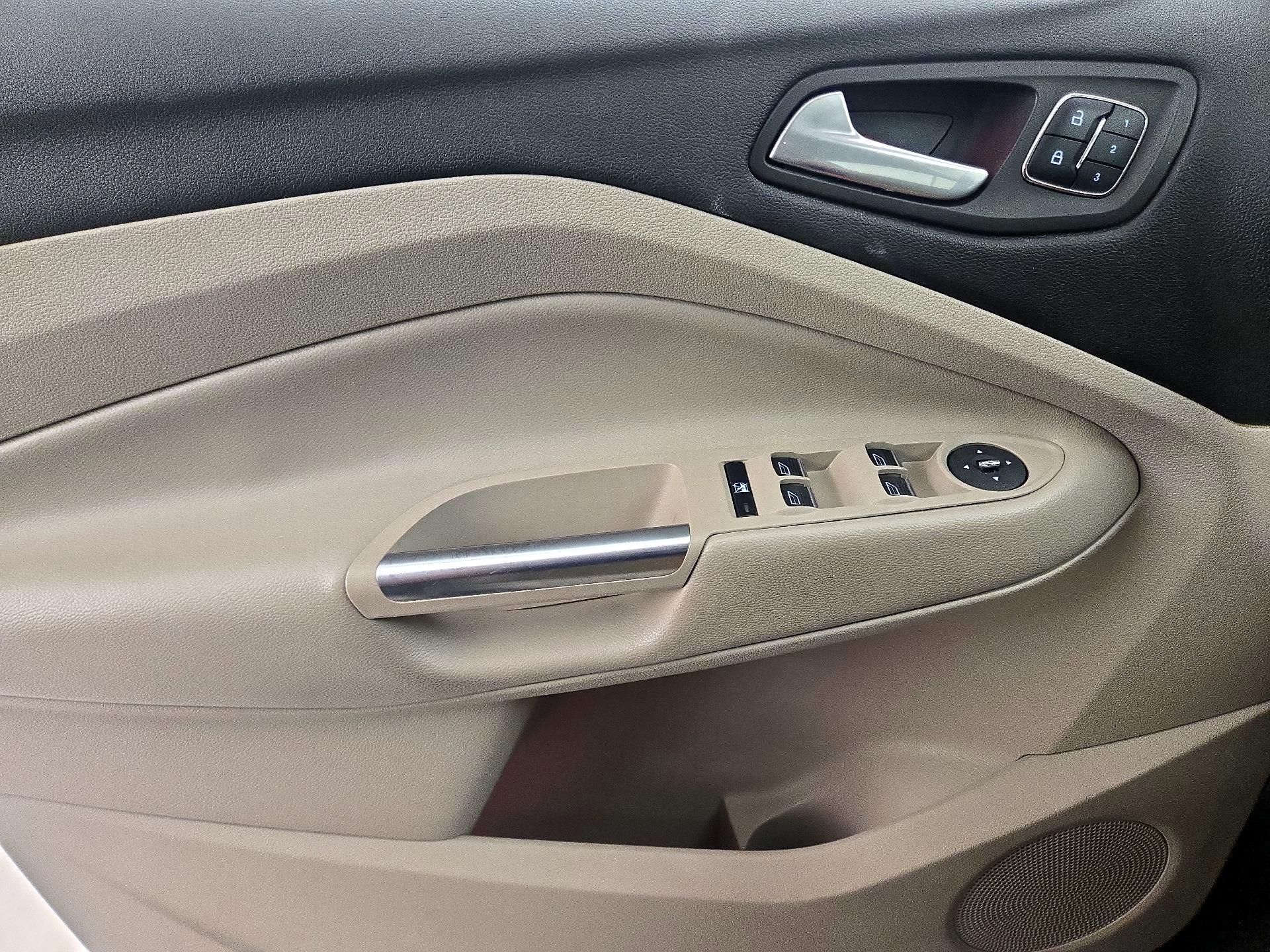 Thumbnail: 2014 Ford Escape - 12