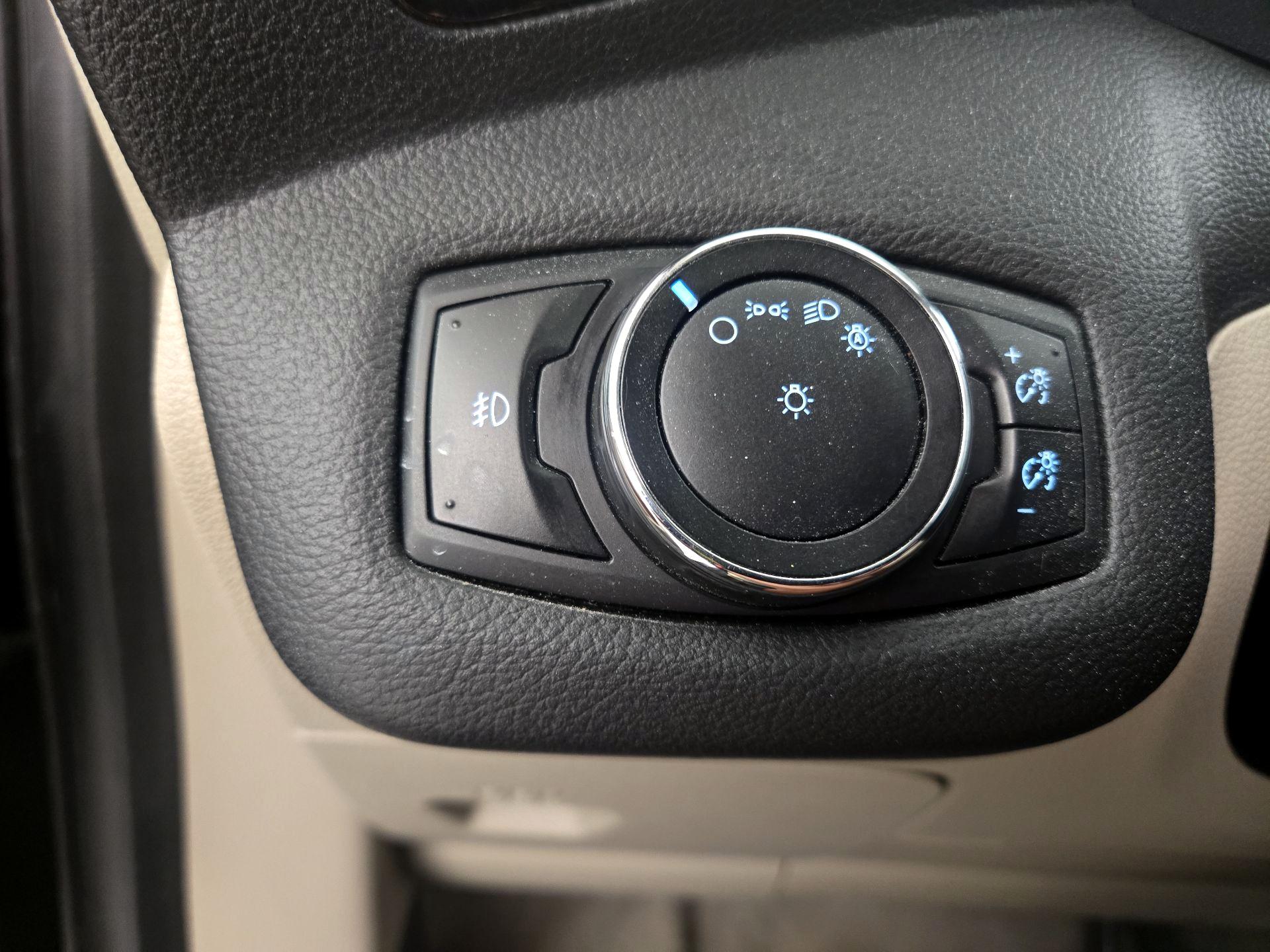 Thumbnail: 2014 Ford Escape - 13