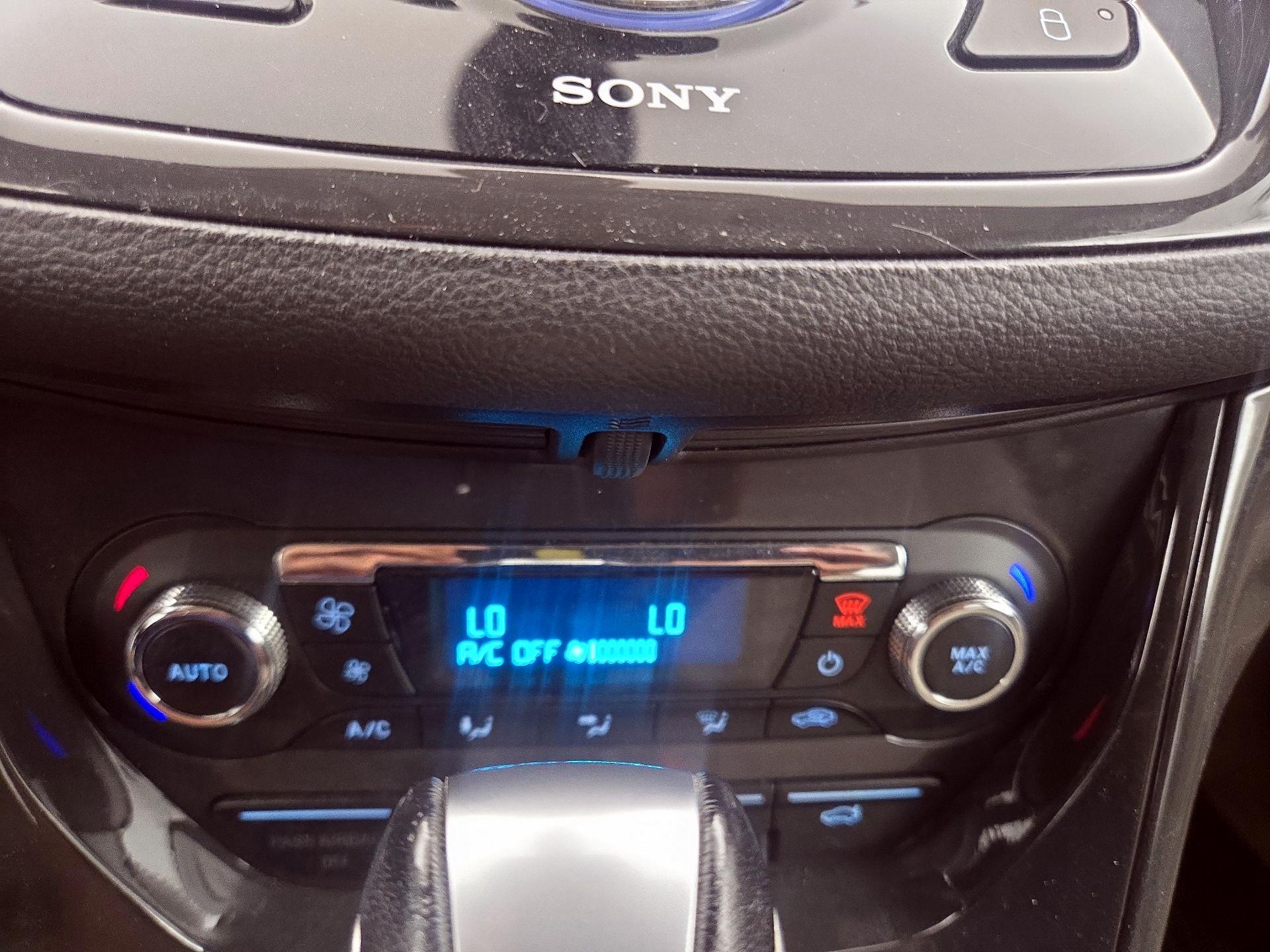 Thumbnail: 2014 Ford Escape - 16