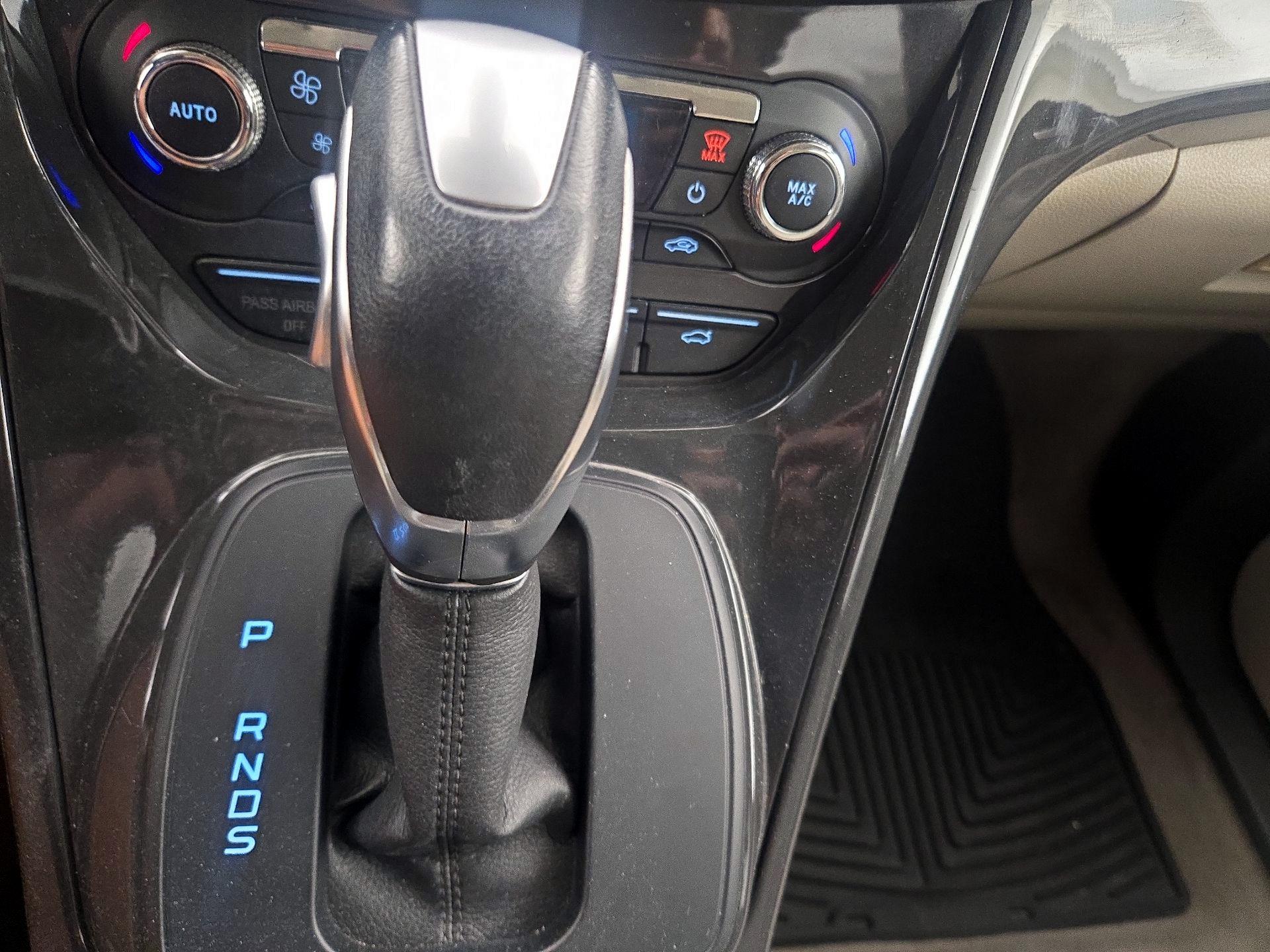 Thumbnail: 2014 Ford Escape - 17