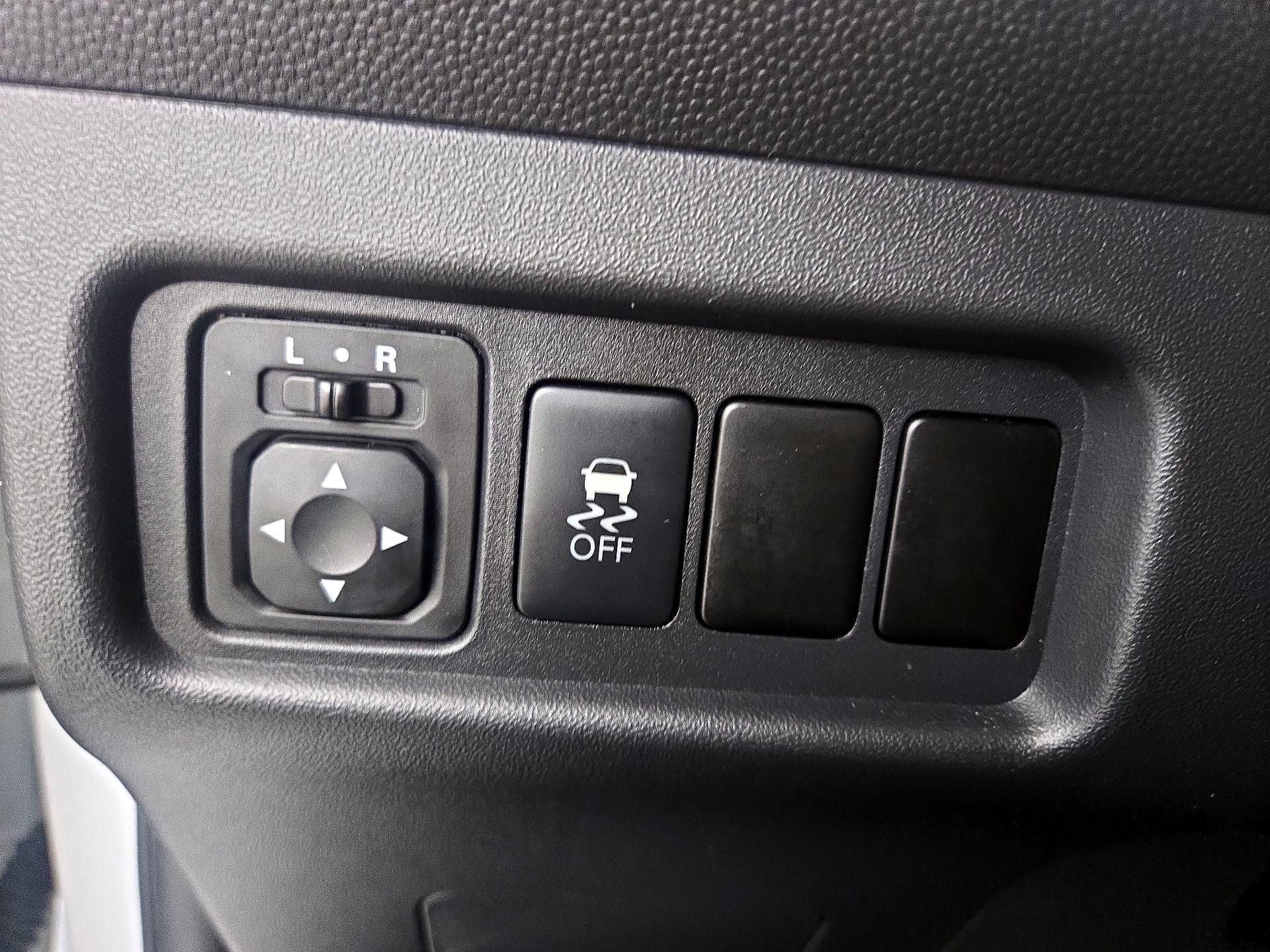 Thumbnail: 2018 Mitsubishi Mirage - 13