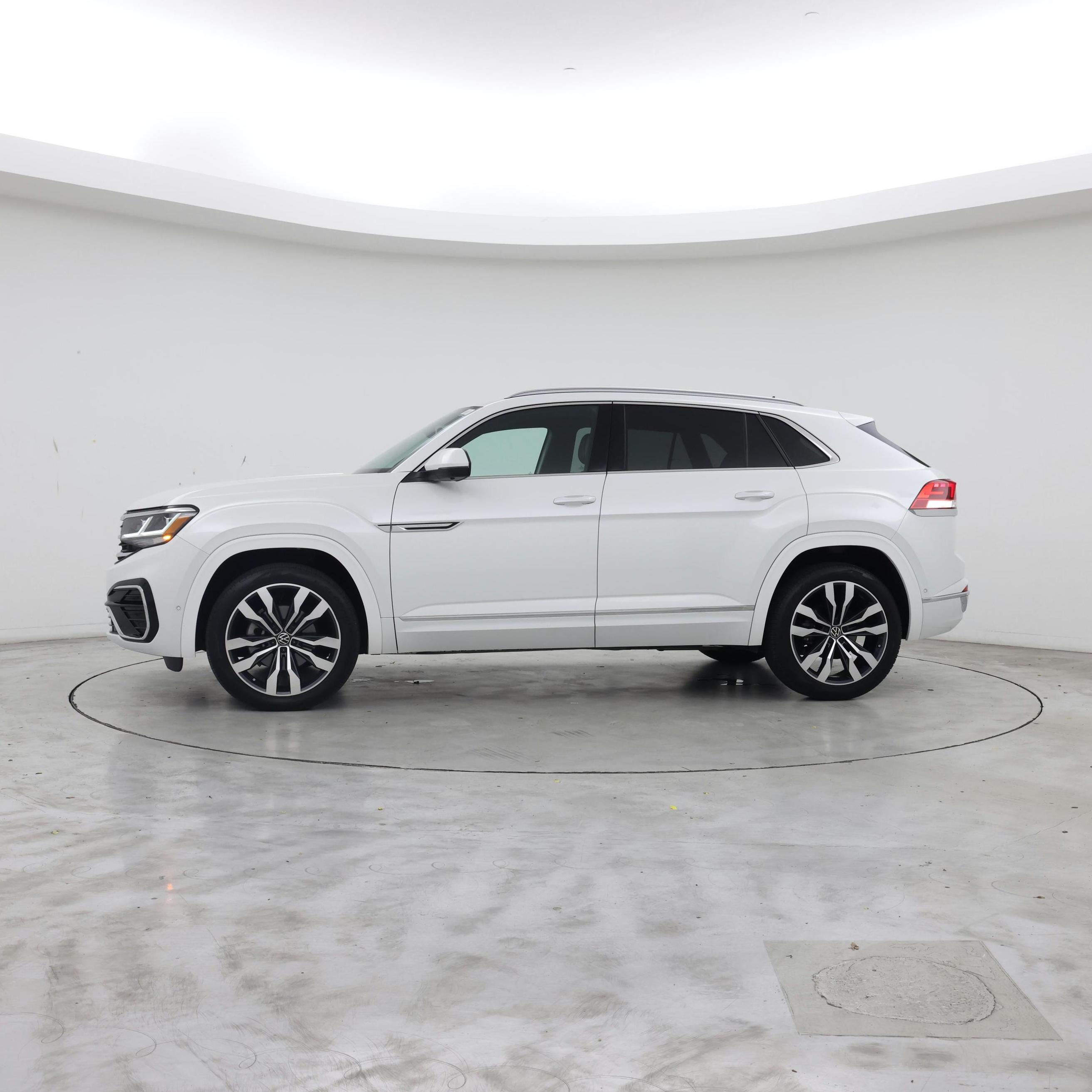 Thumbnail: 2022 Volkswagen Atlas - 3
