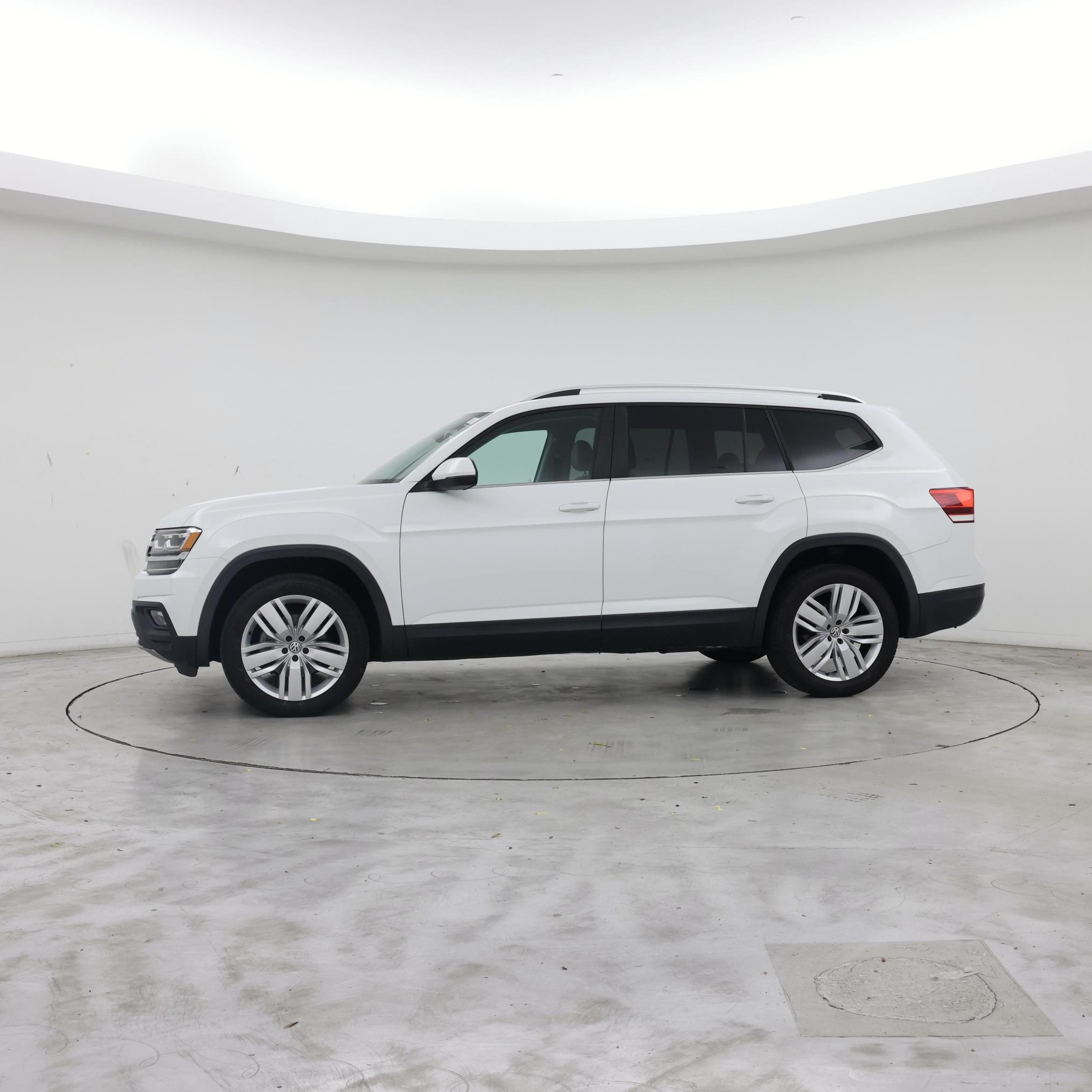 Thumbnail: 2019 Volkswagen Atlas - 3