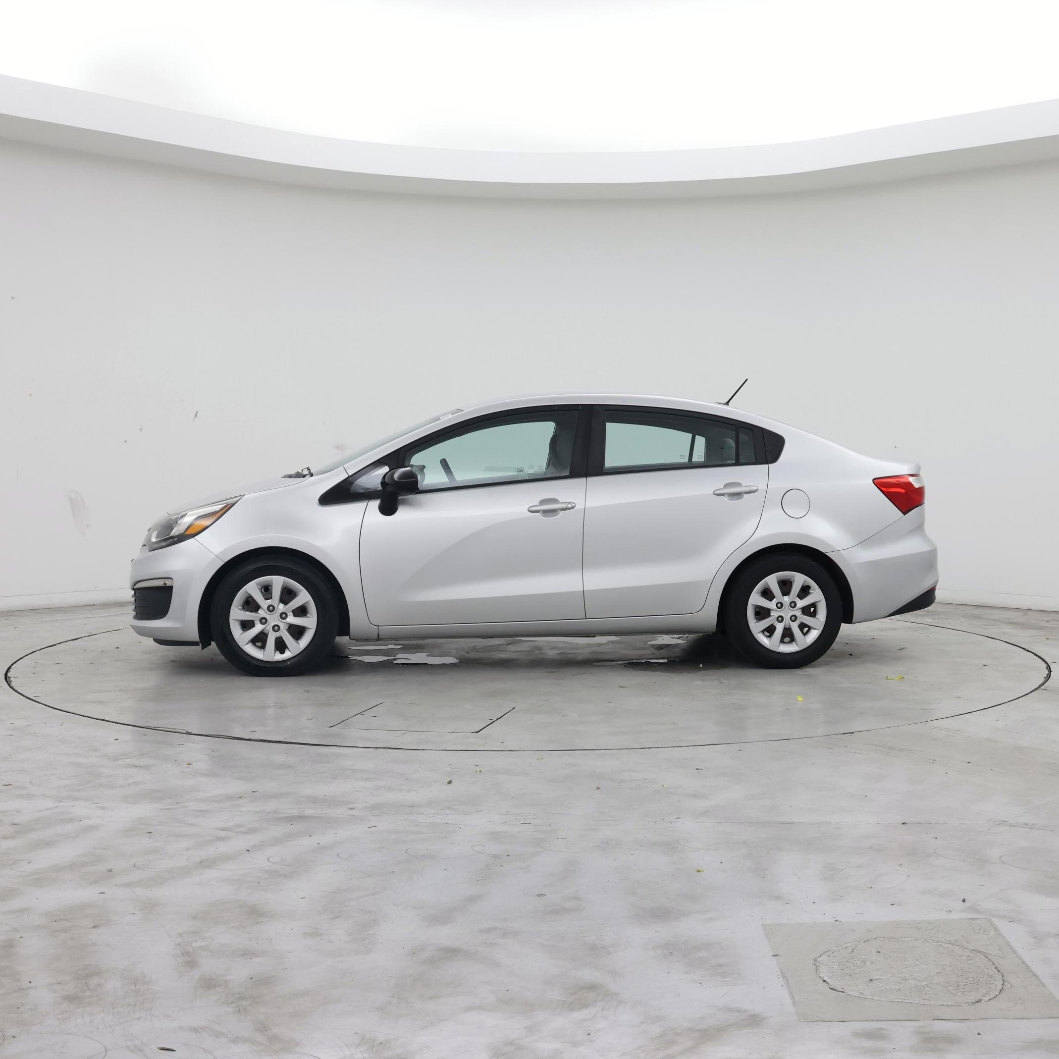 Thumbnail: 2017 Kia Rio - 3