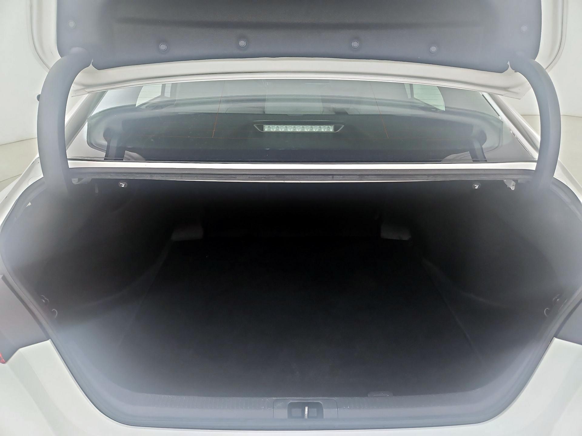 Thumbnail: 2021 Toyota Camry - 20