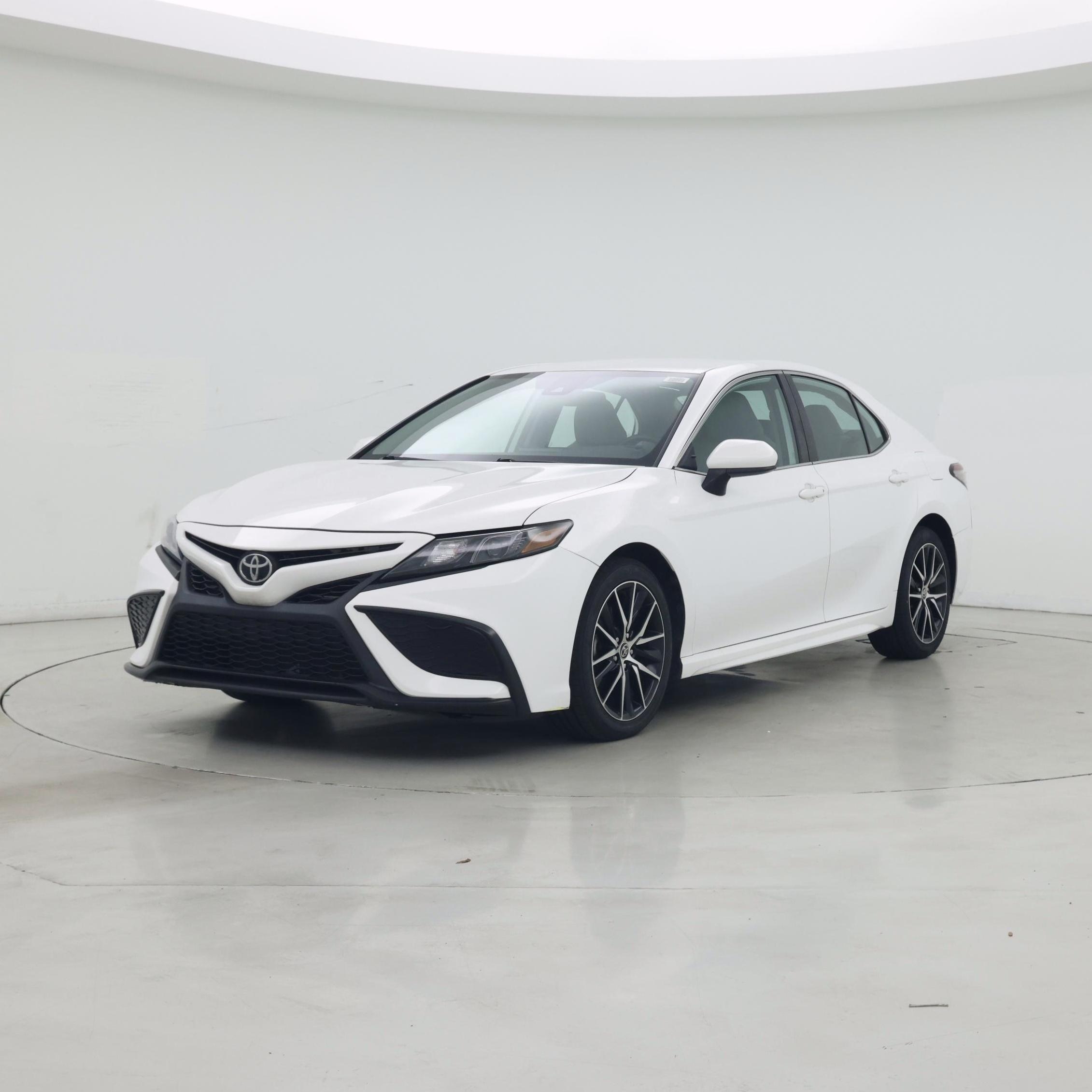 Thumbnail: 2021 Toyota Camry - 4