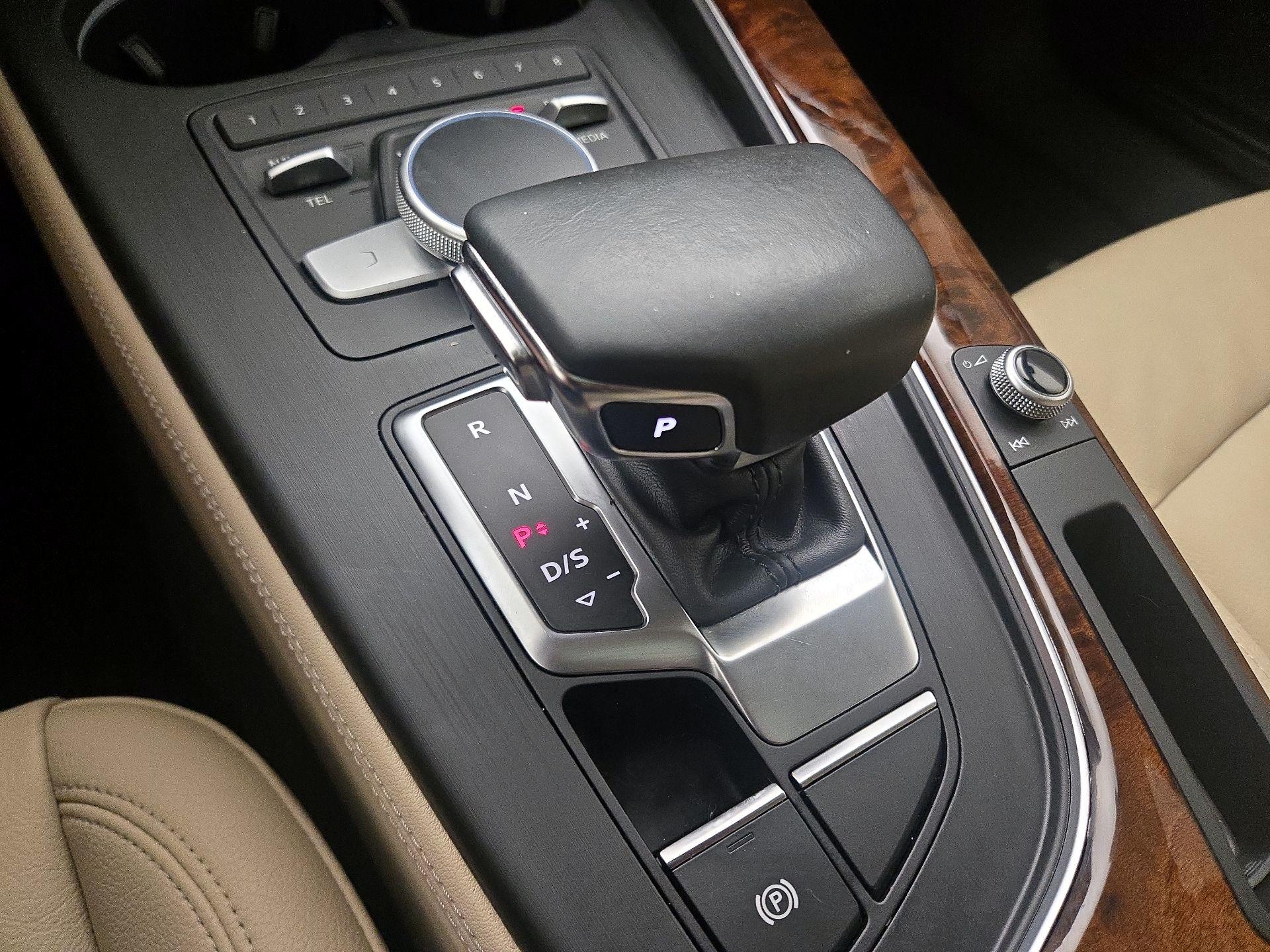 Thumbnail: 2019 Audi A4 - 18