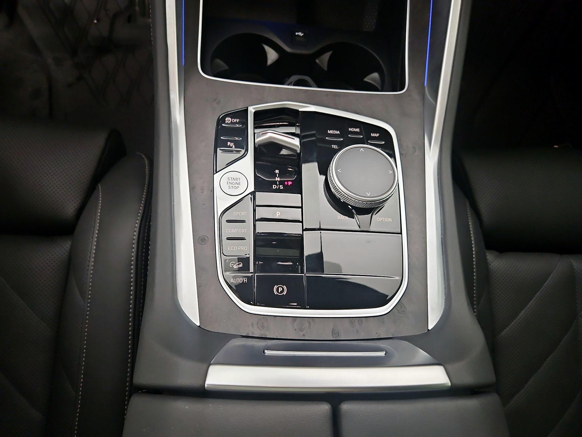 Thumbnail: 2025 BMW X6 - 18