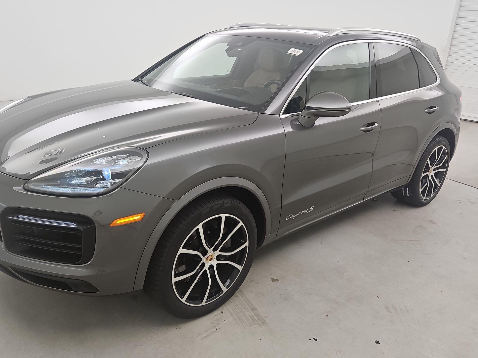 Thumbnail: 2023 Porsche Cayenne - 3