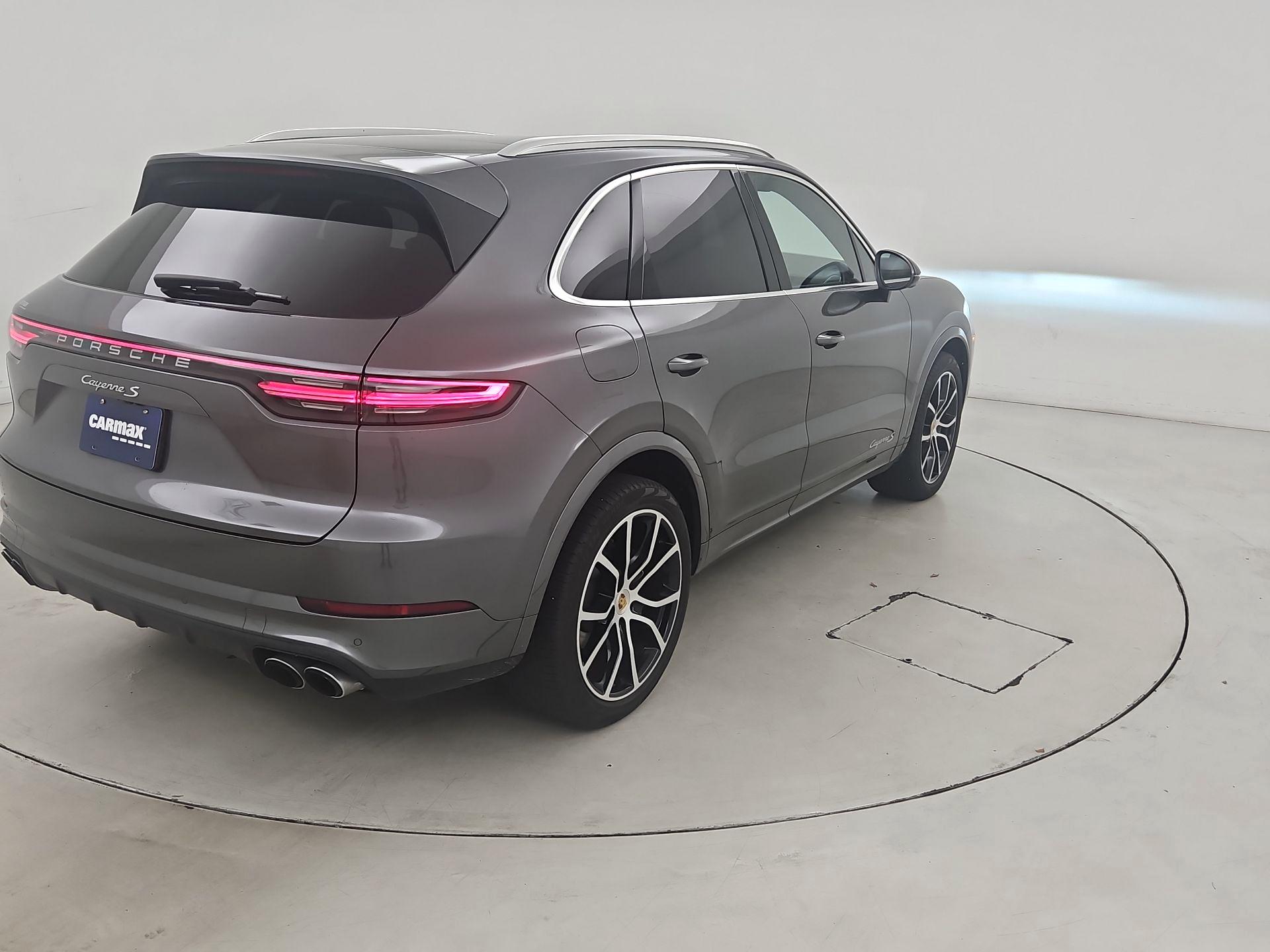 Thumbnail: 2023 Porsche Cayenne - 5