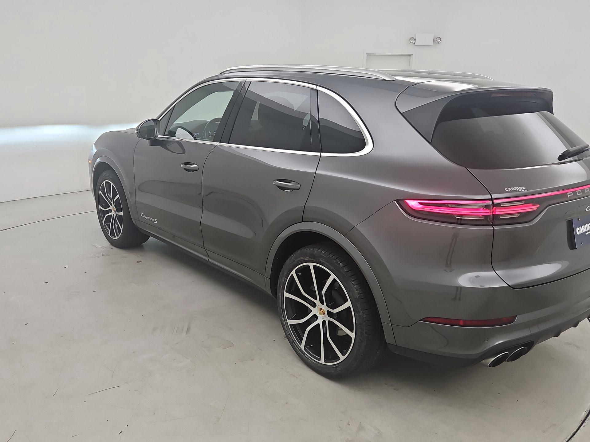 Thumbnail: 2023 Porsche Cayenne - 7