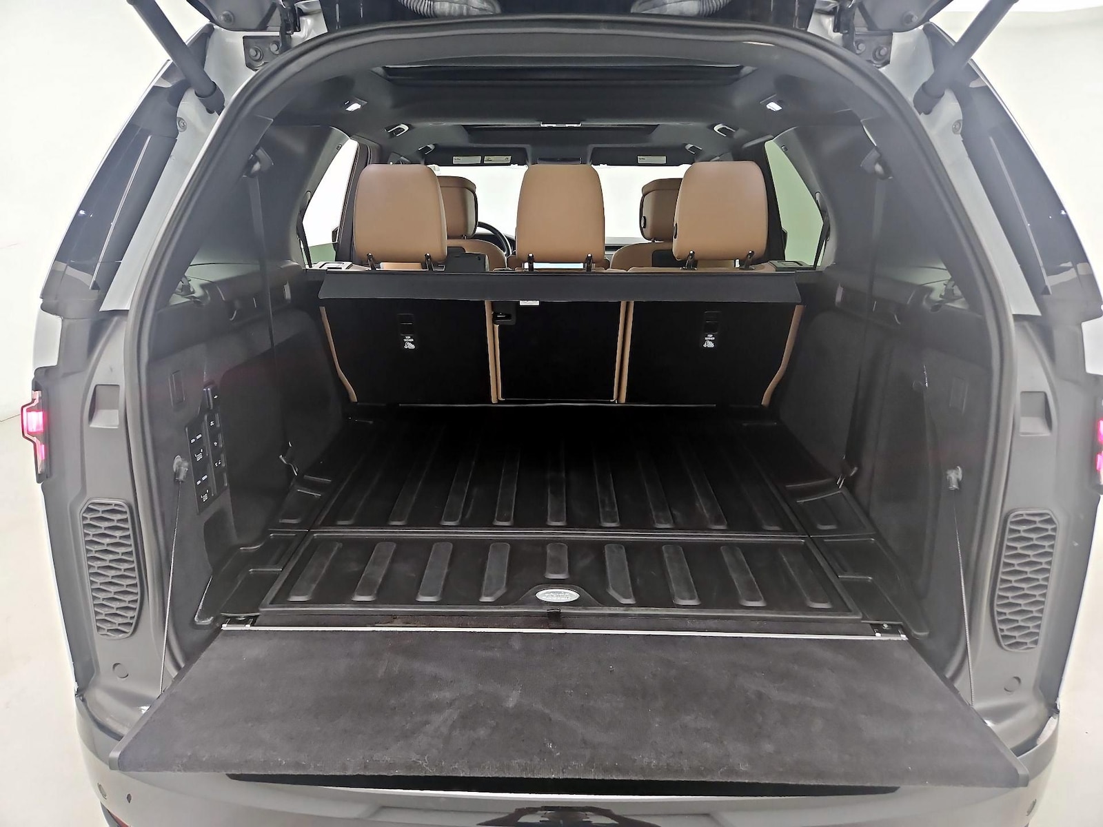 2023 Land Rover Discovery HSE R Dynamic - Photo 21