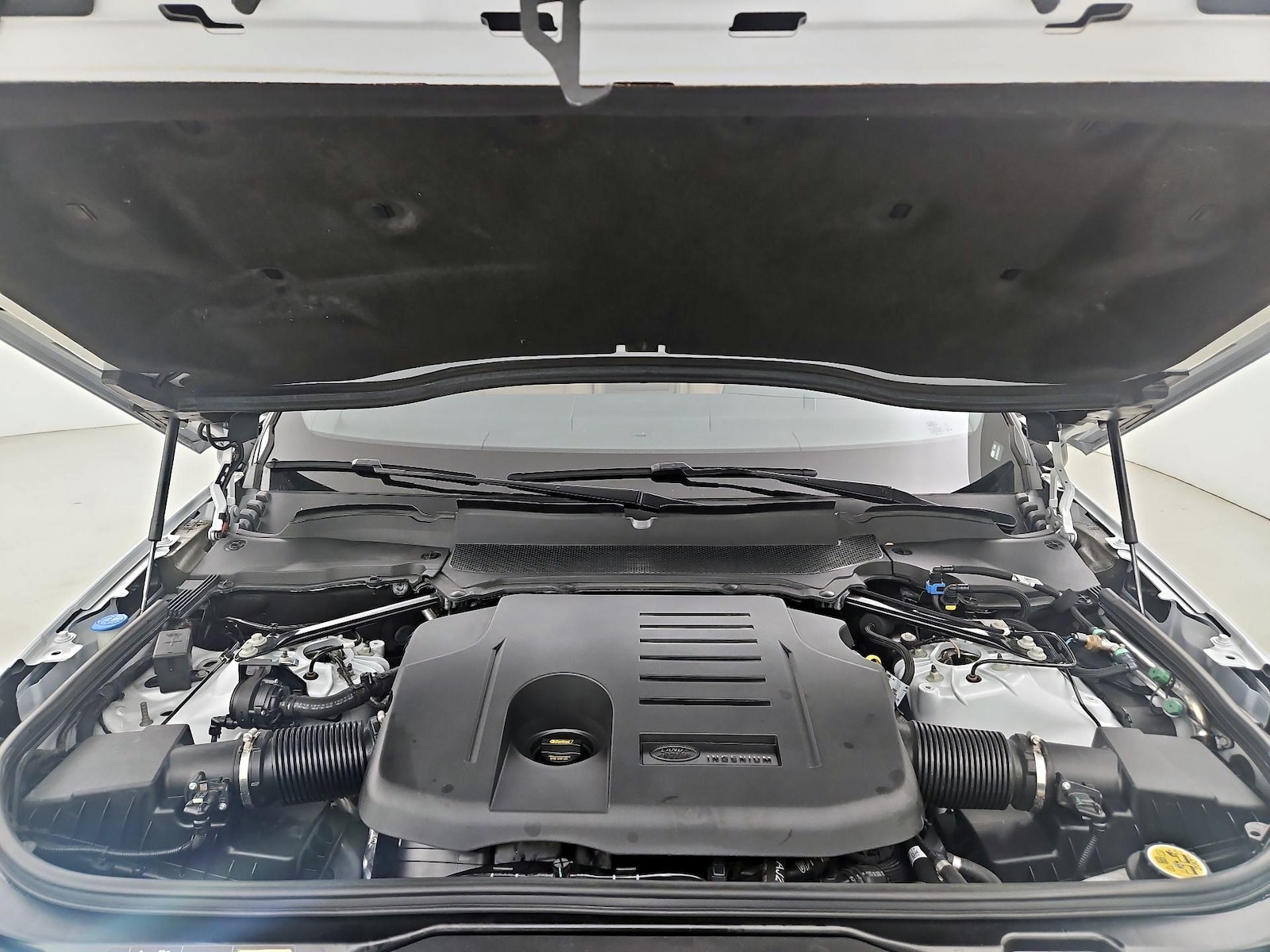 2023 Land Rover Discovery HSE R Dynamic - Photo 22